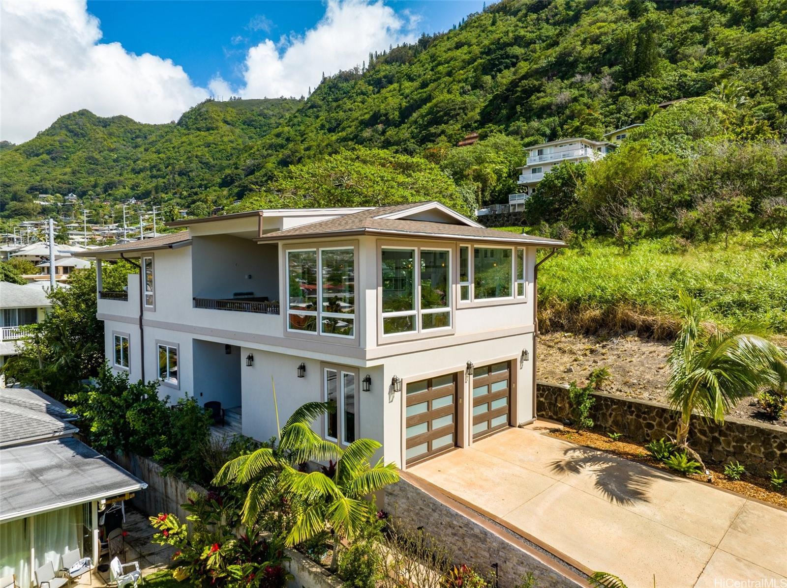 3005 Kalawao Street #2, Honolulu, HI 96822