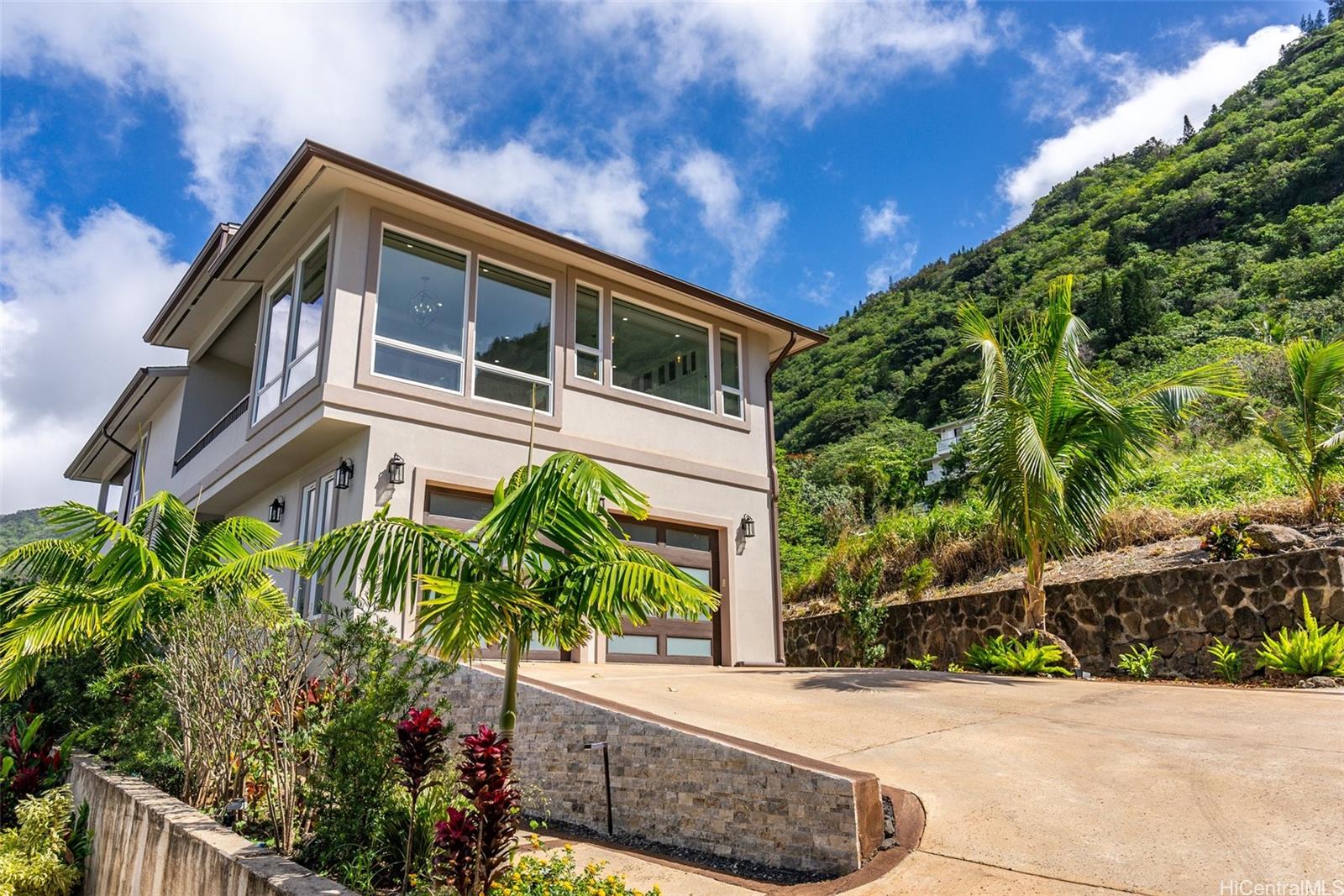 3005 Kalawao Street #2, Honolulu, HI 96822