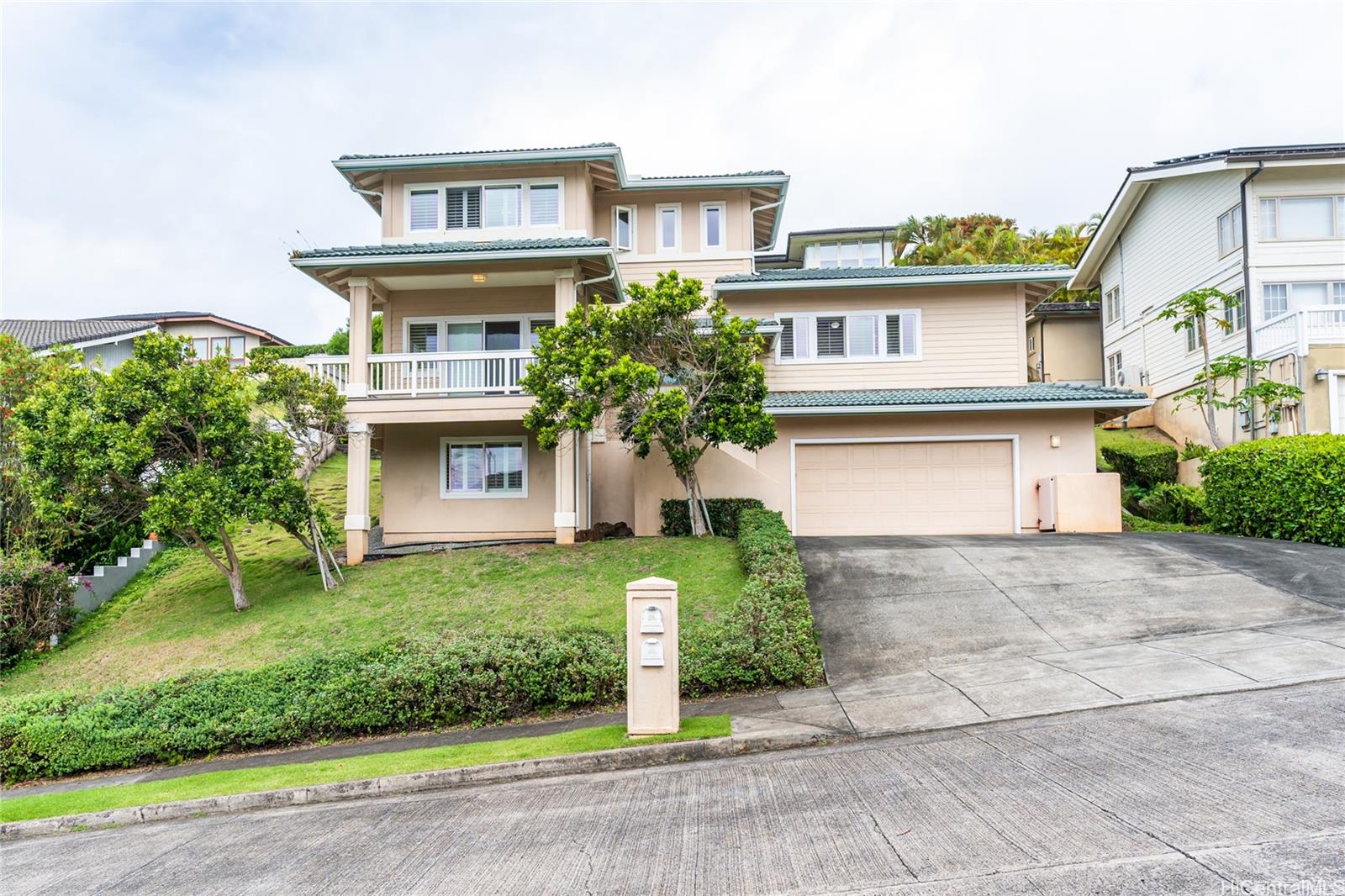 2130 Okoa Street Honolulu, HI 96821