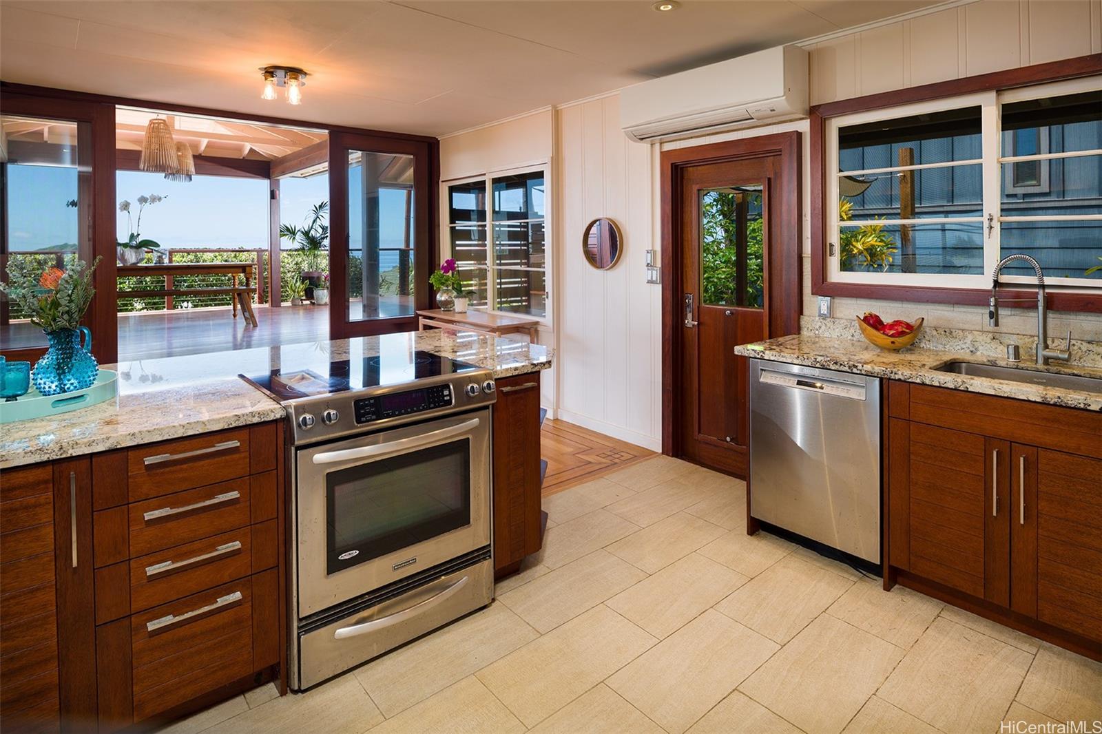 1912 Wilhelmina Rise Honolulu, HI 96816