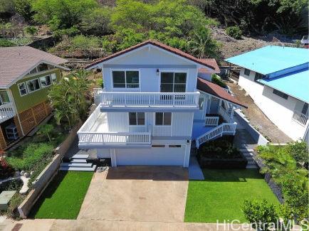 1098 Kahului Street Honolulu, HI 96825