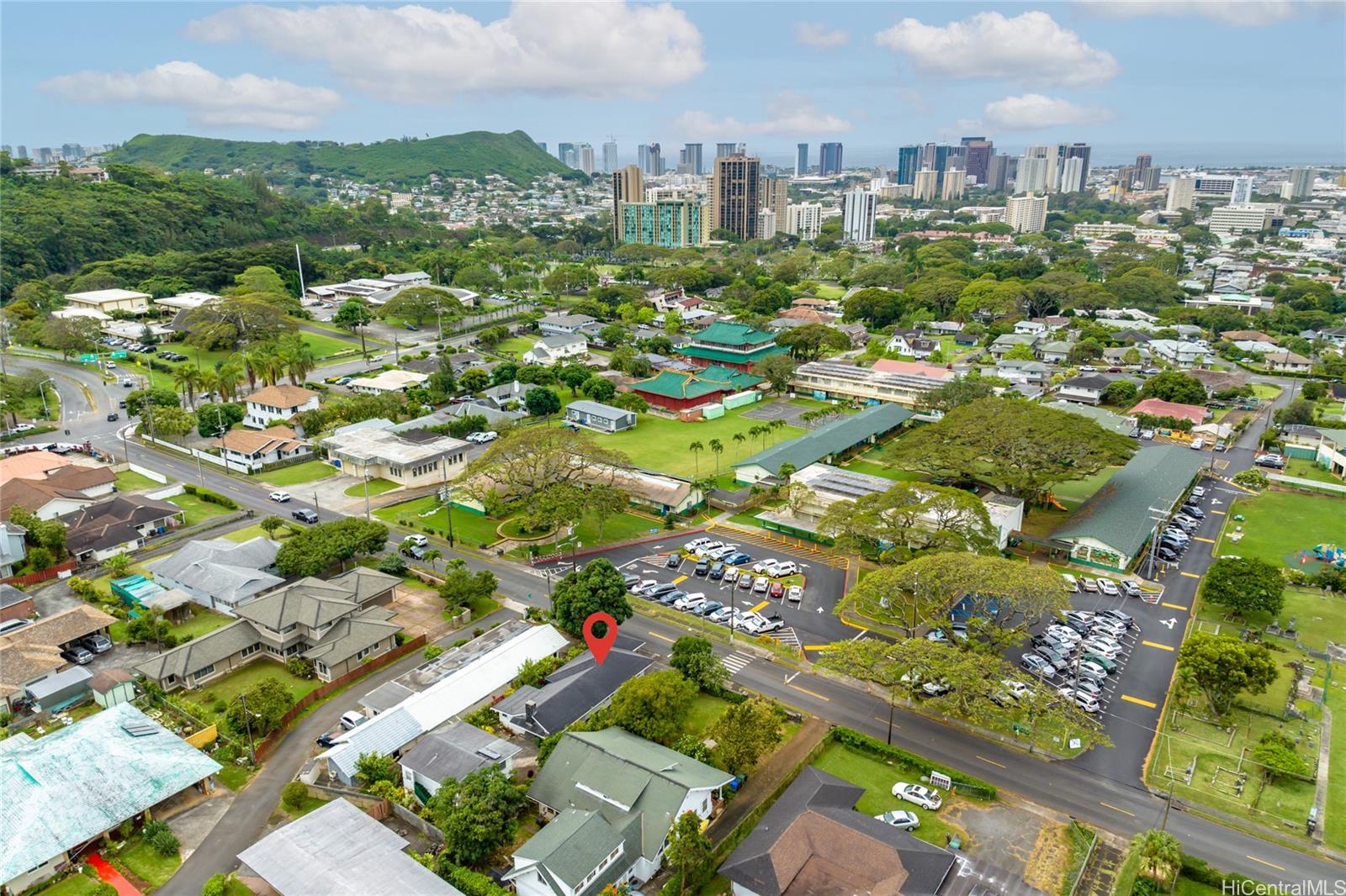 304 Wyllie Street Honolulu, HI 96817