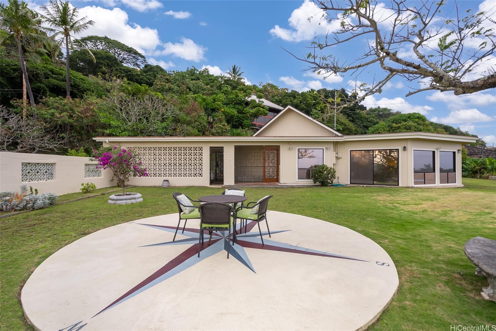 2413 Round Top Drive Honolulu, HI 96822