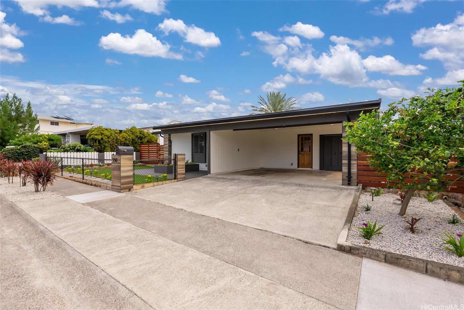 550 Kaumakani Street Honolulu, HI 96825