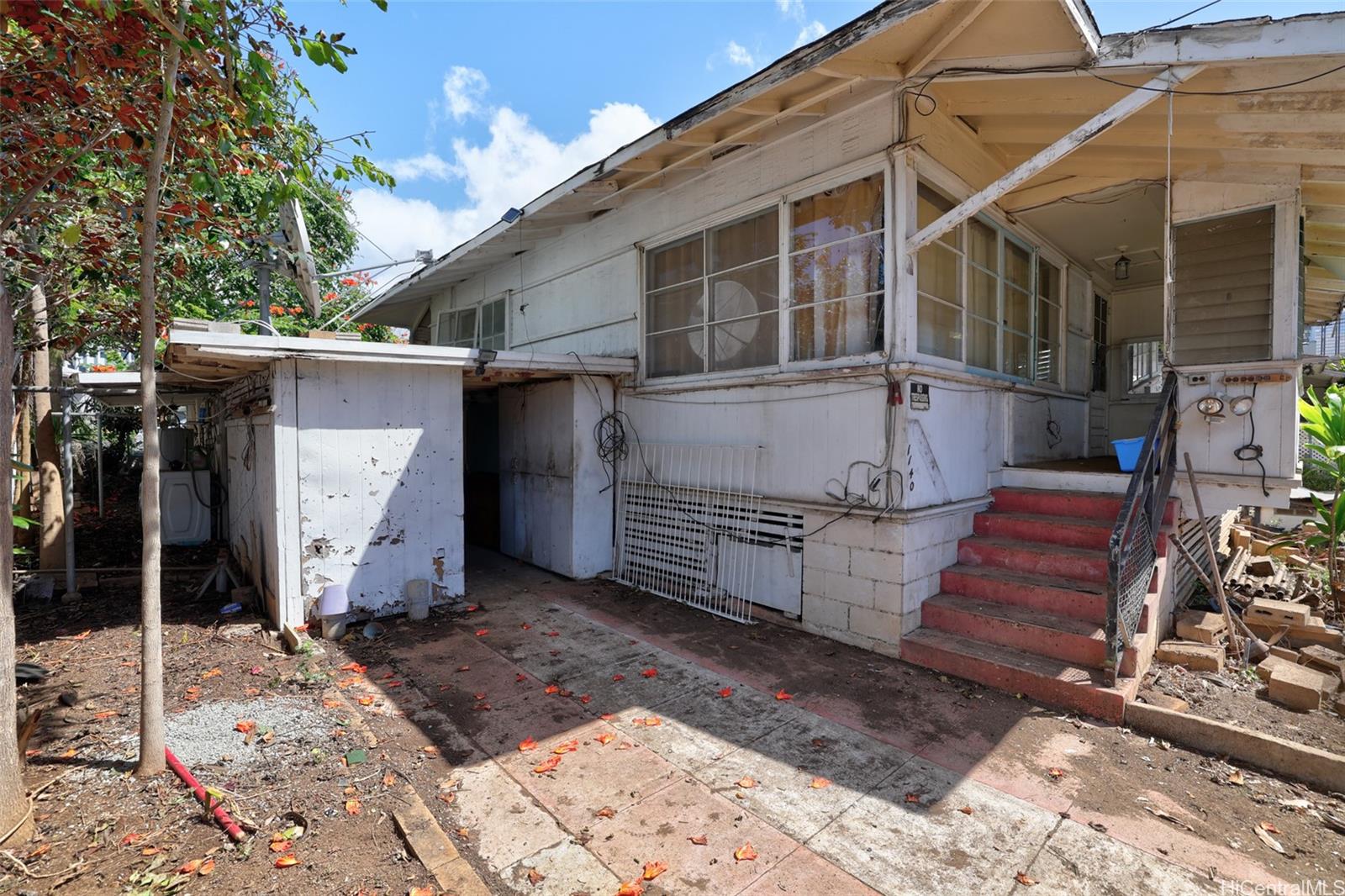 1140 Elm Street Honolulu, HI 96814