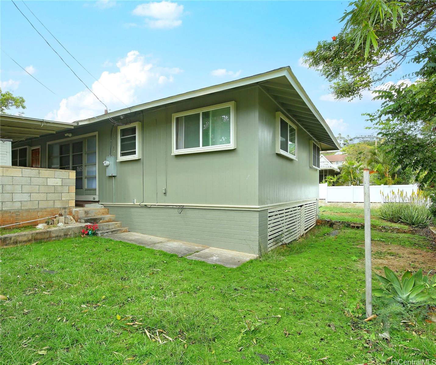 2131 Atherton Road #B, Honolulu, HI 96822