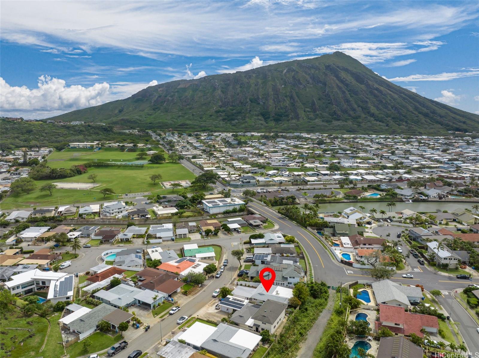 7157 Makahuena Place Honolulu, HI 96825