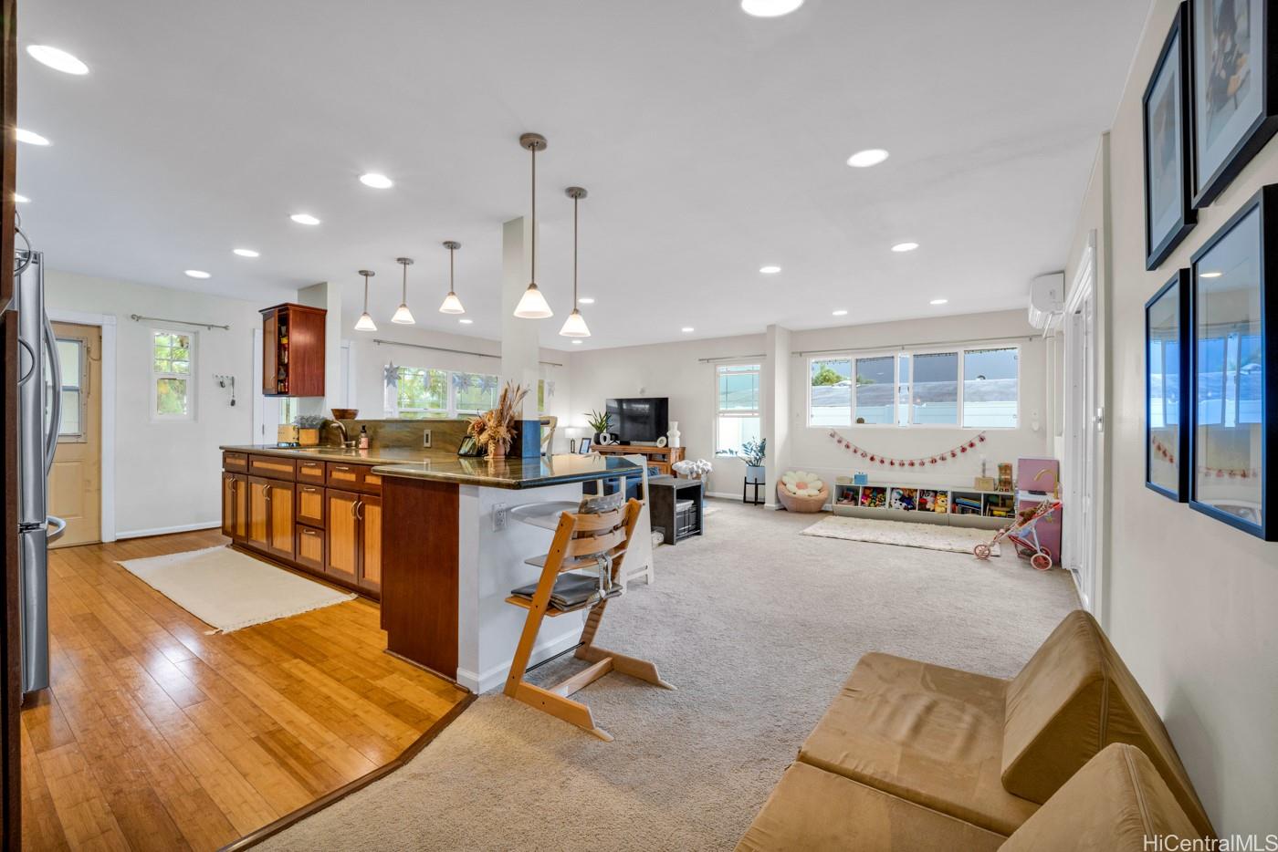 967 Apokula Place Kailua, HI 96734