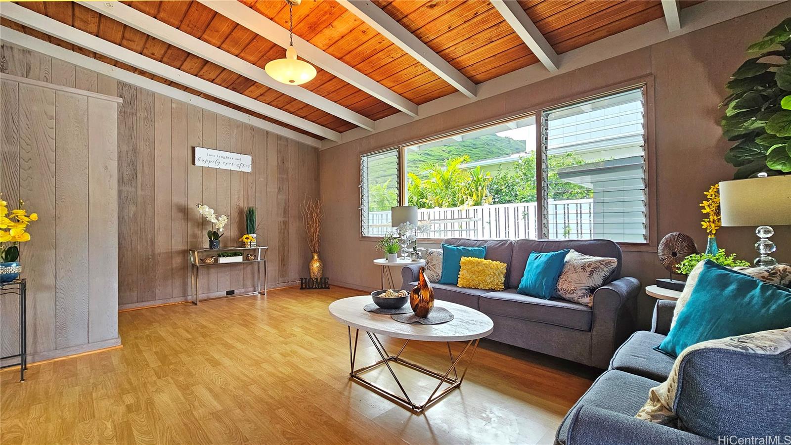 5866 Haleola Street Honolulu, HI 96821