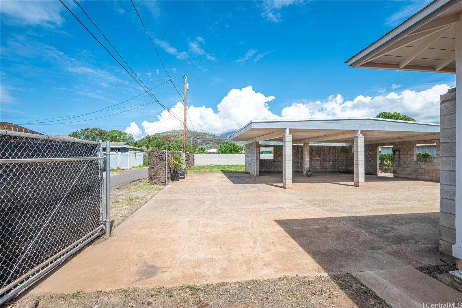 87-276 Saint Johns Road Waianae, HI 96792