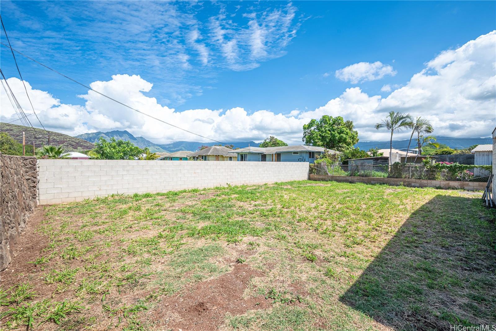 87-276 Saint Johns Road Waianae, HI 96792