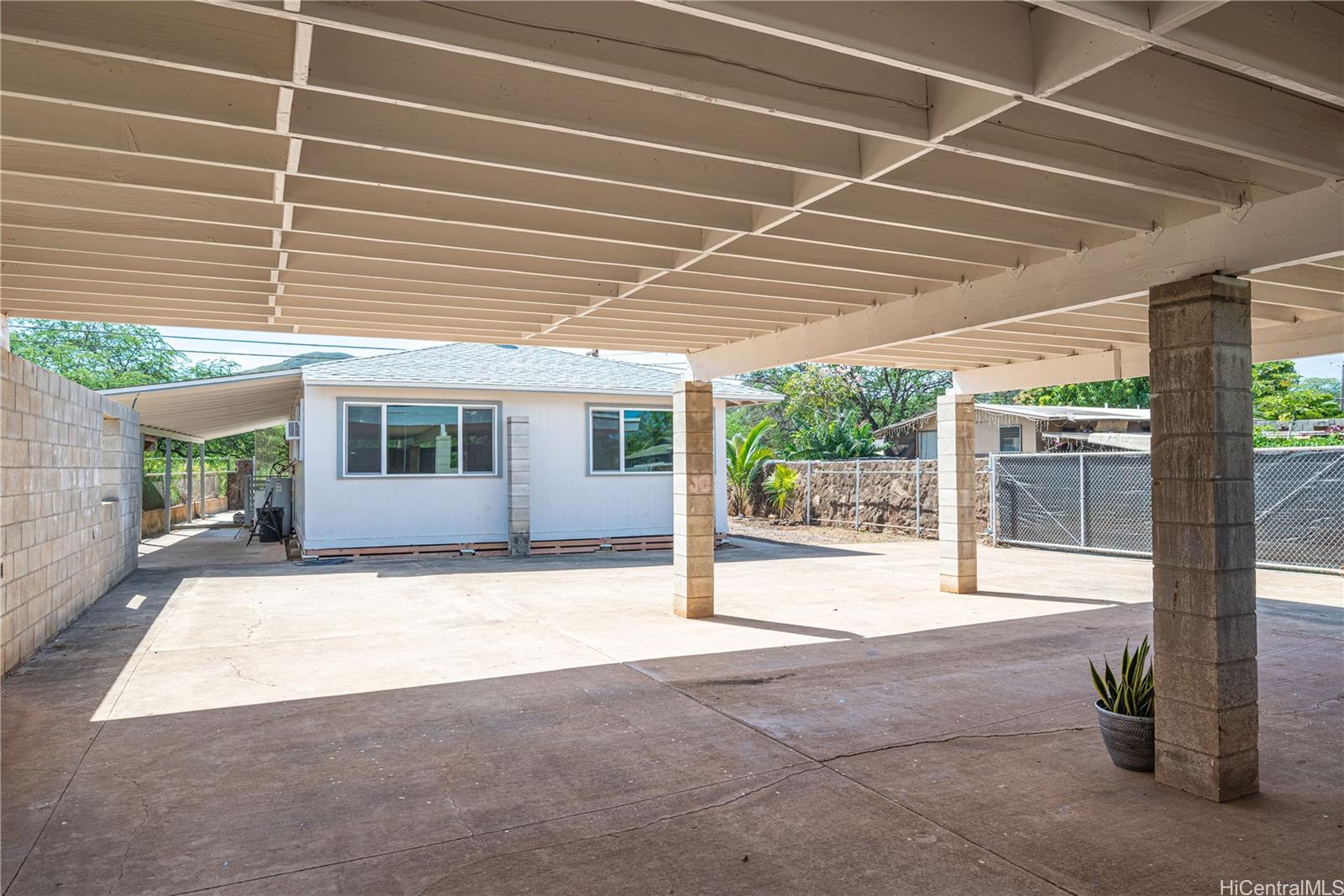 87-276 Saint Johns Road Waianae, HI 96792