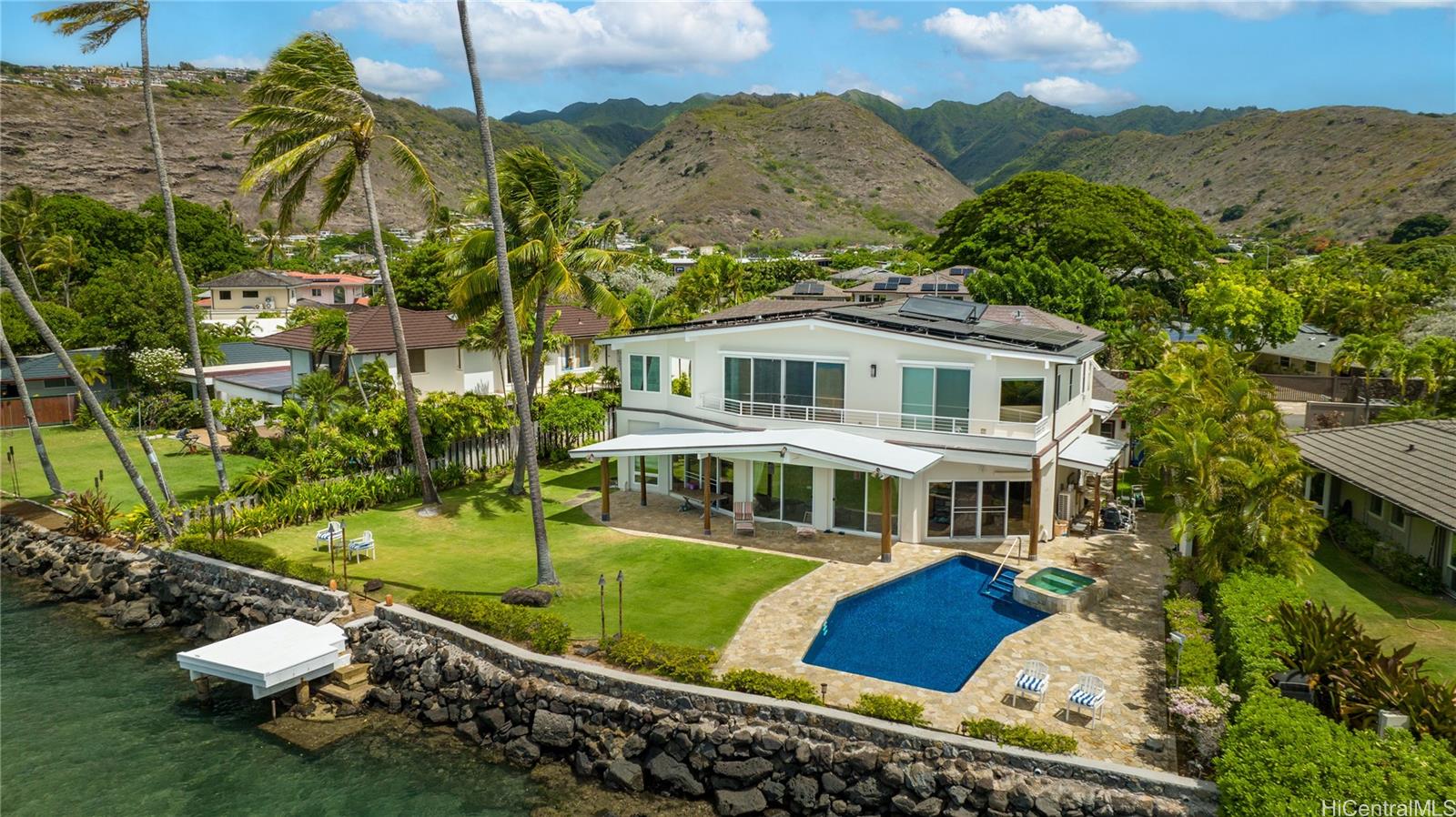 64 Niuiki Circle Honolulu, HI 96821