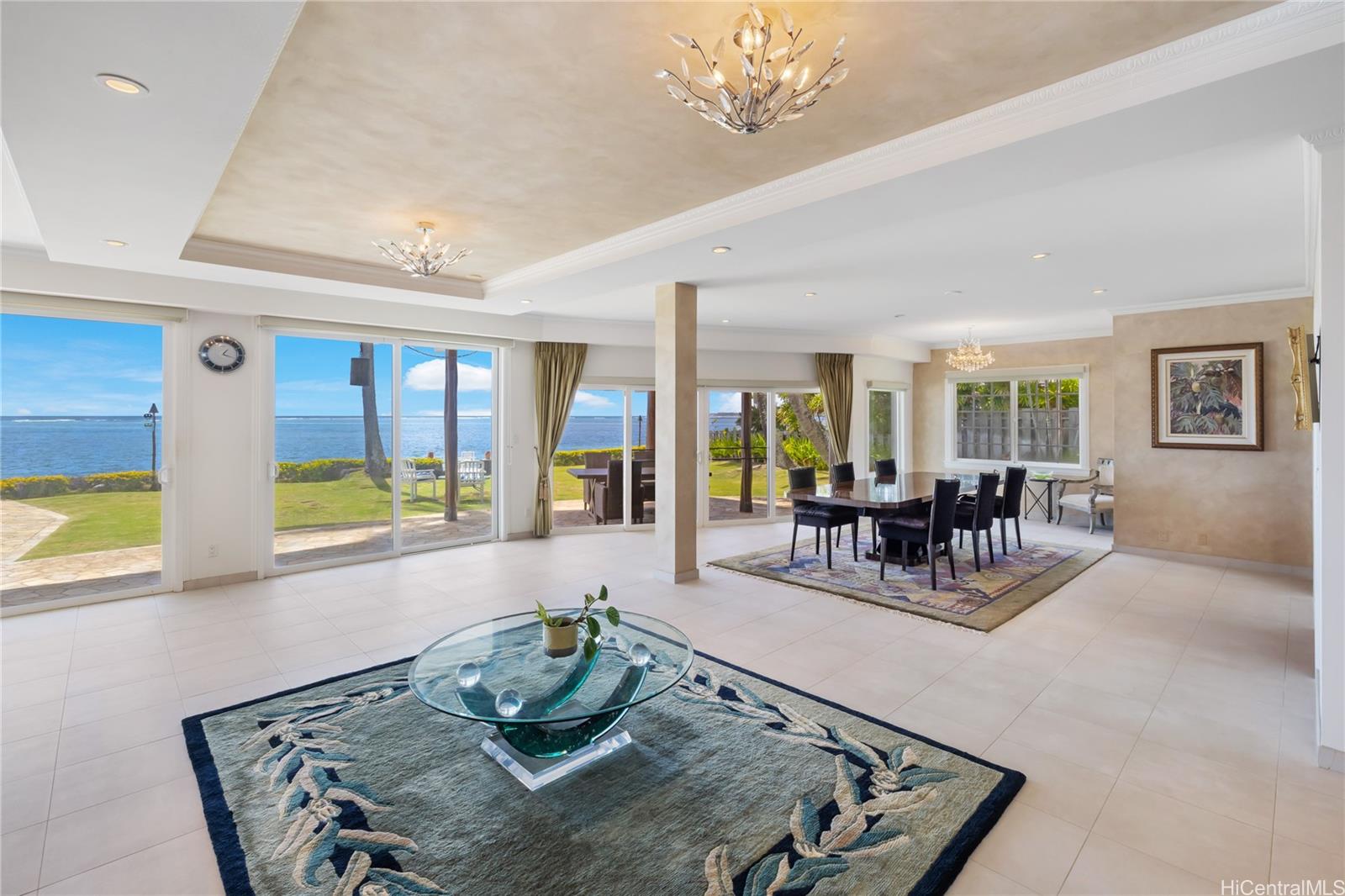 64 Niuiki Circle Honolulu, HI 96821