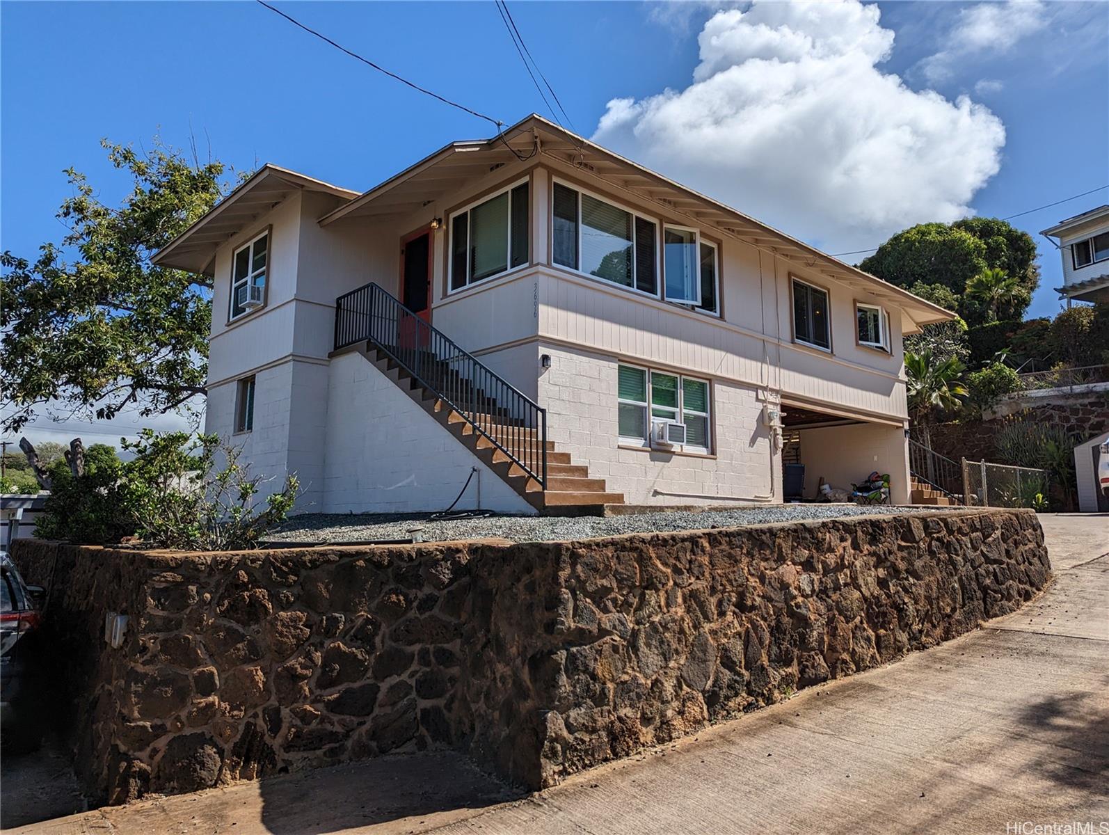 3696 Crater Road Honolulu, HI 96816