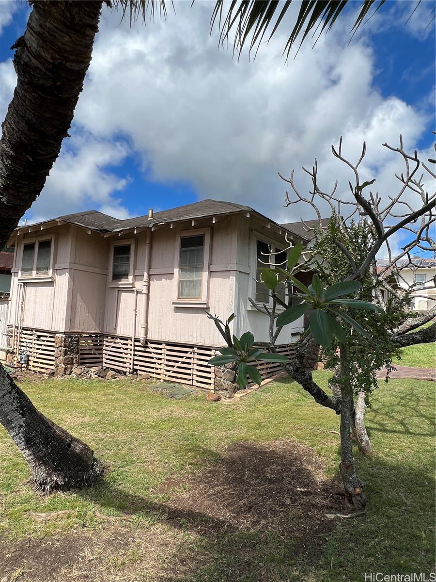 2206 Kalihi Street Honolulu, HI 96819