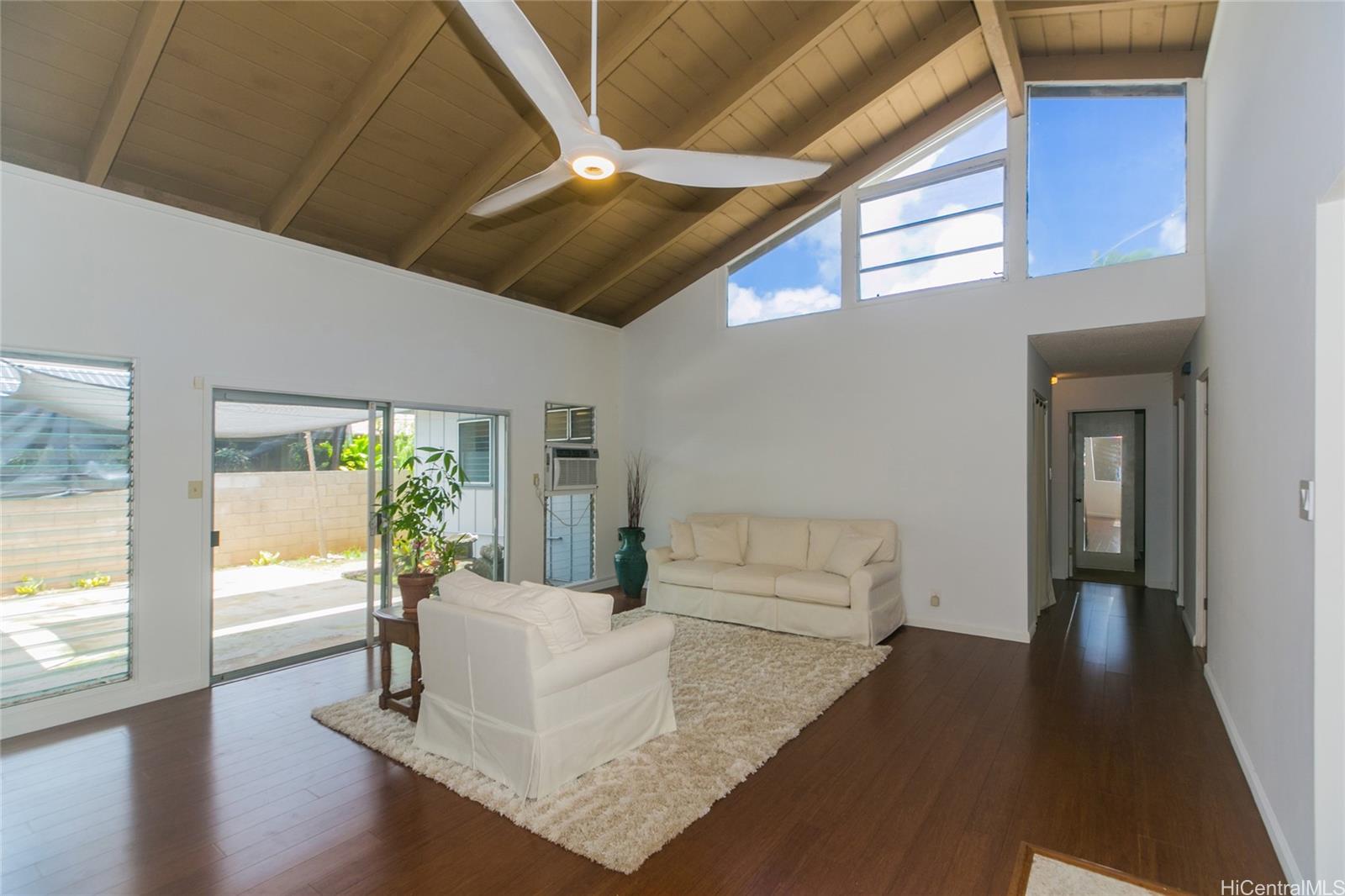 235 Ainahou Street Honolulu, HI 96825