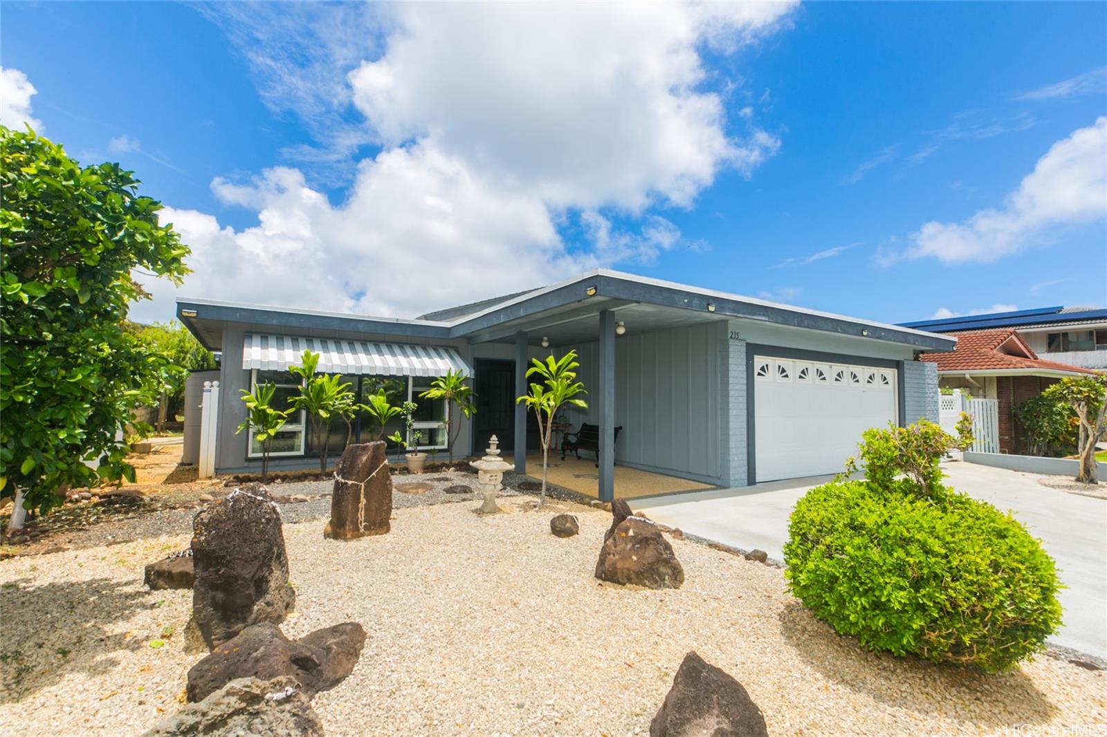 235 Ainahou Street Honolulu, HI 96825