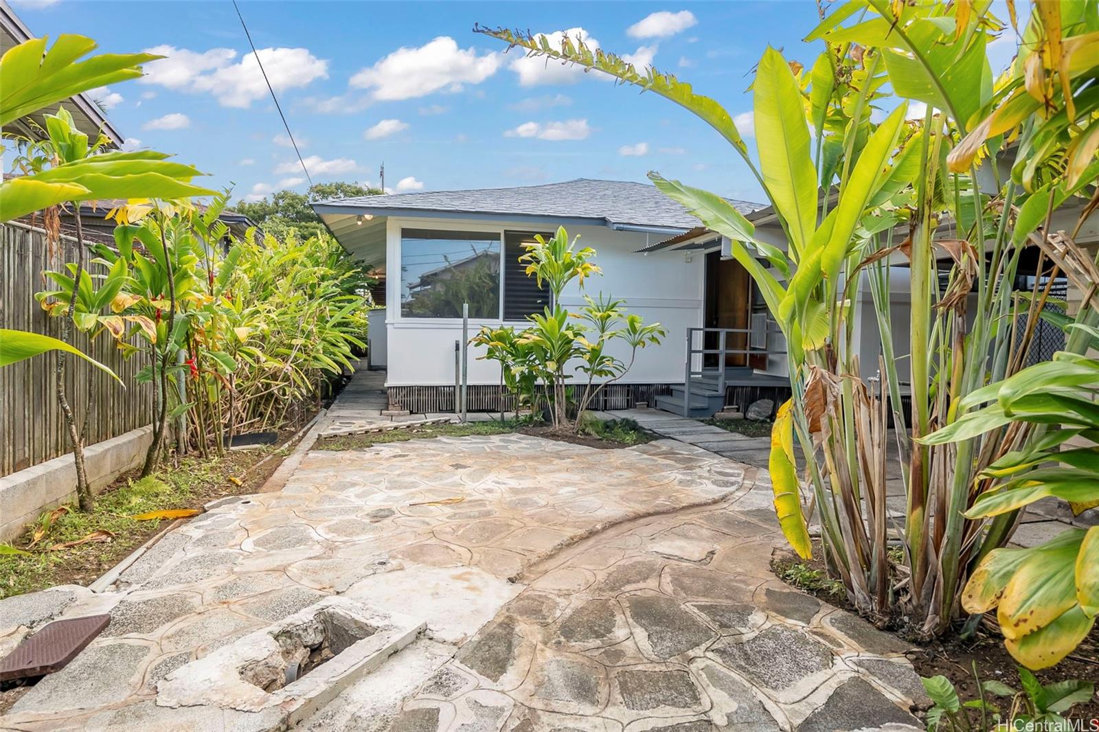 642 Analu Street Honolulu, HI 96817