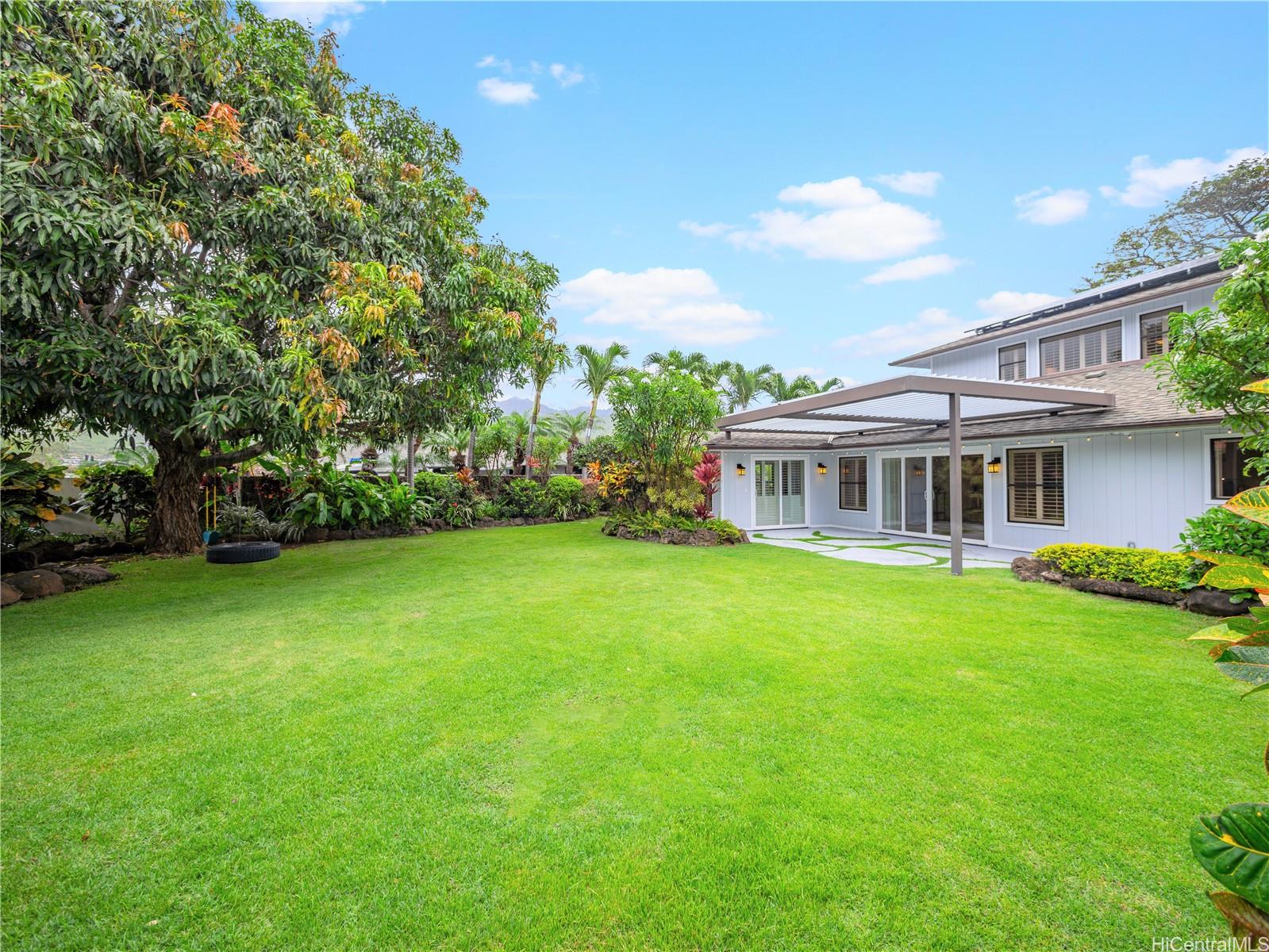 45 Niuiki Circle Honolulu, HI 96821