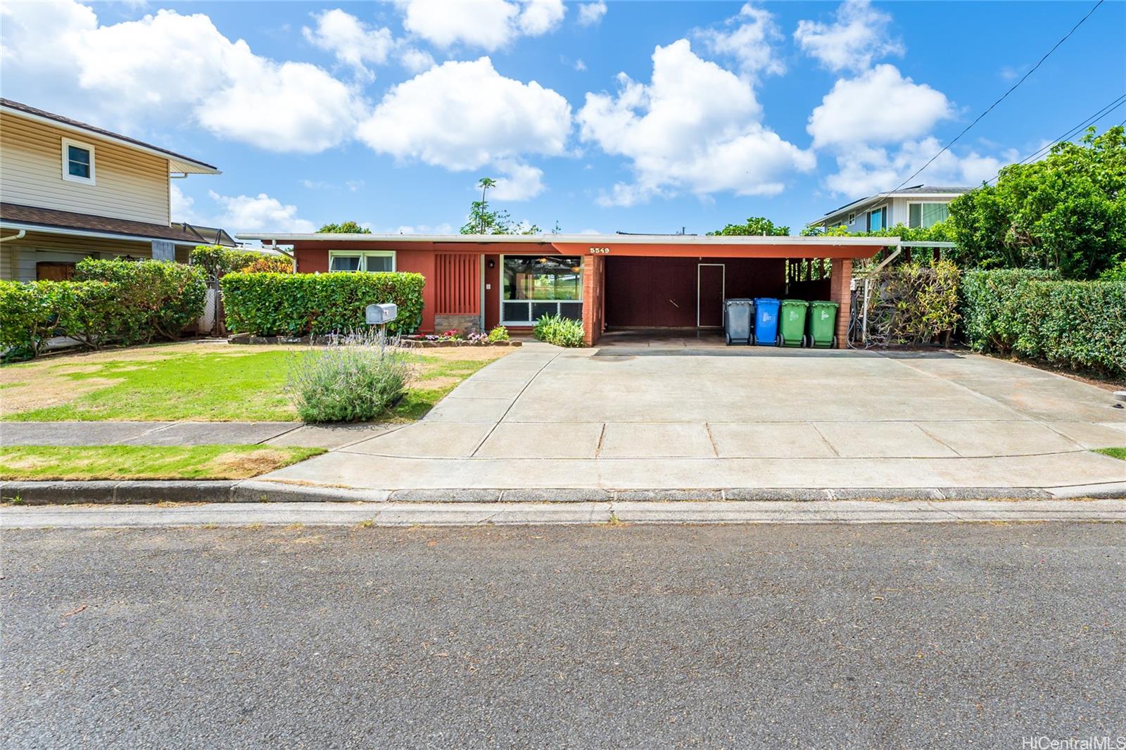 5549 Kanau Street Honolulu, HI 96821