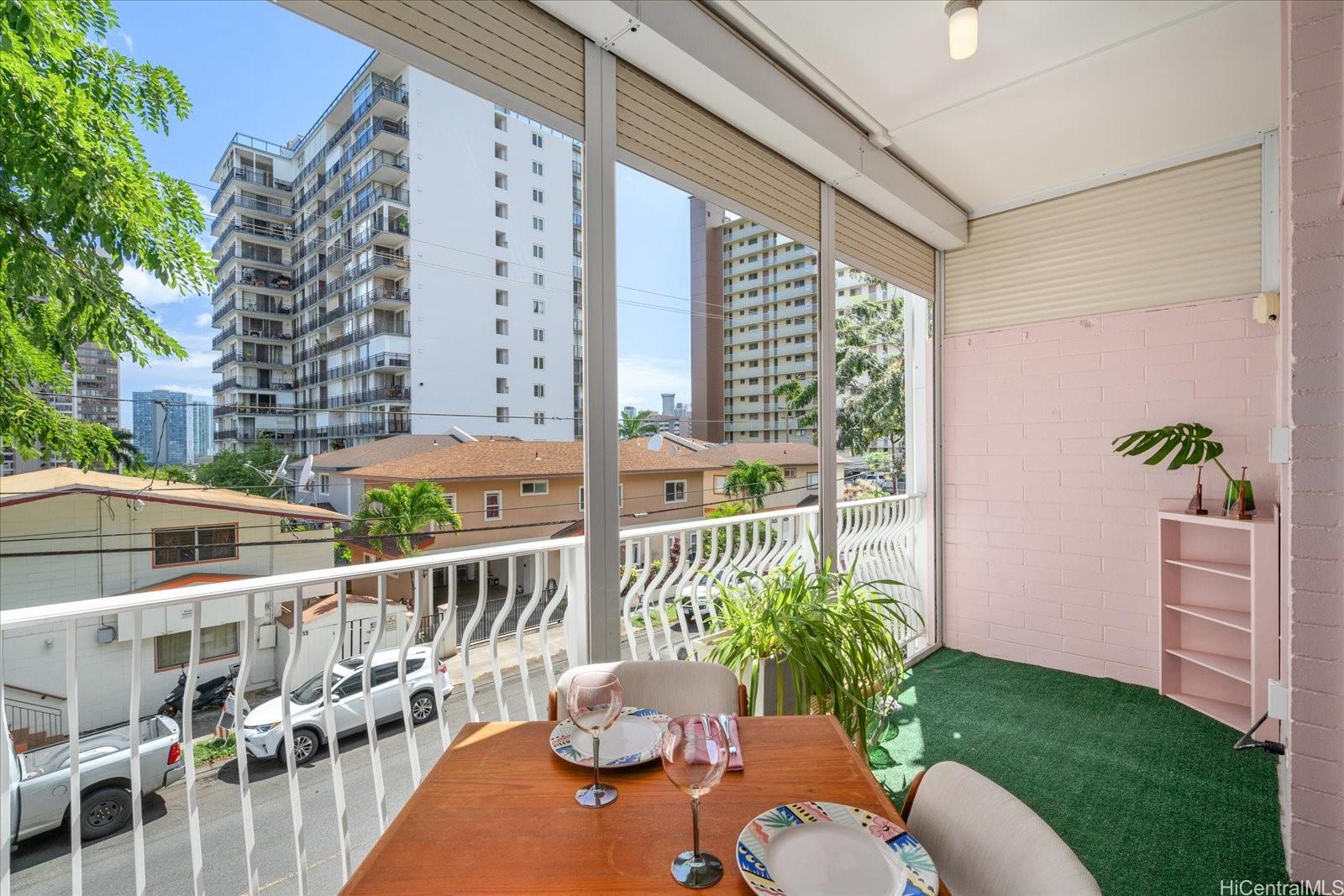 1020 Green Street #204, Honolulu, HI 96822