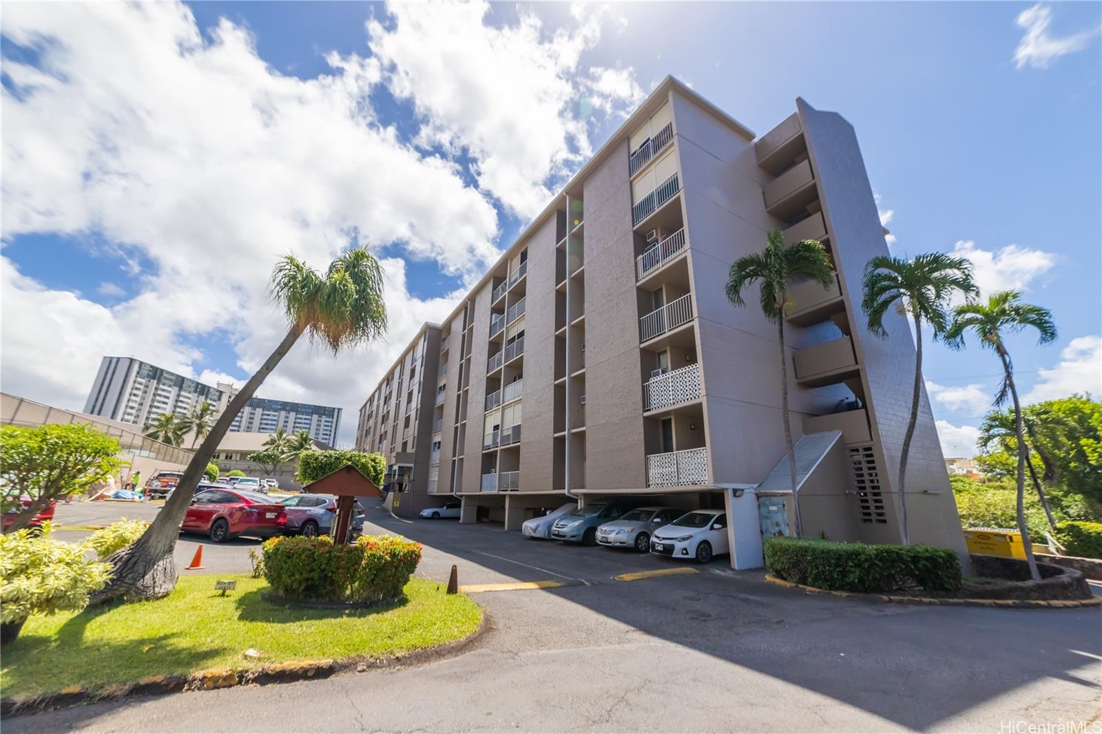 1260 Richard Lane #513, Honolulu, HI 96819