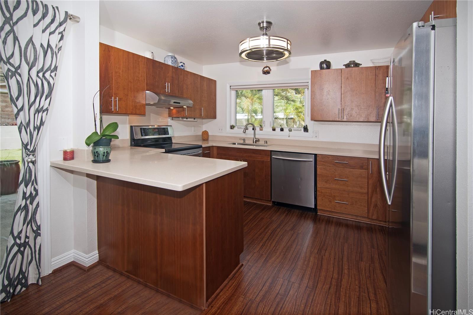 7536 Kamaomao Place Honolulu, HI 96825