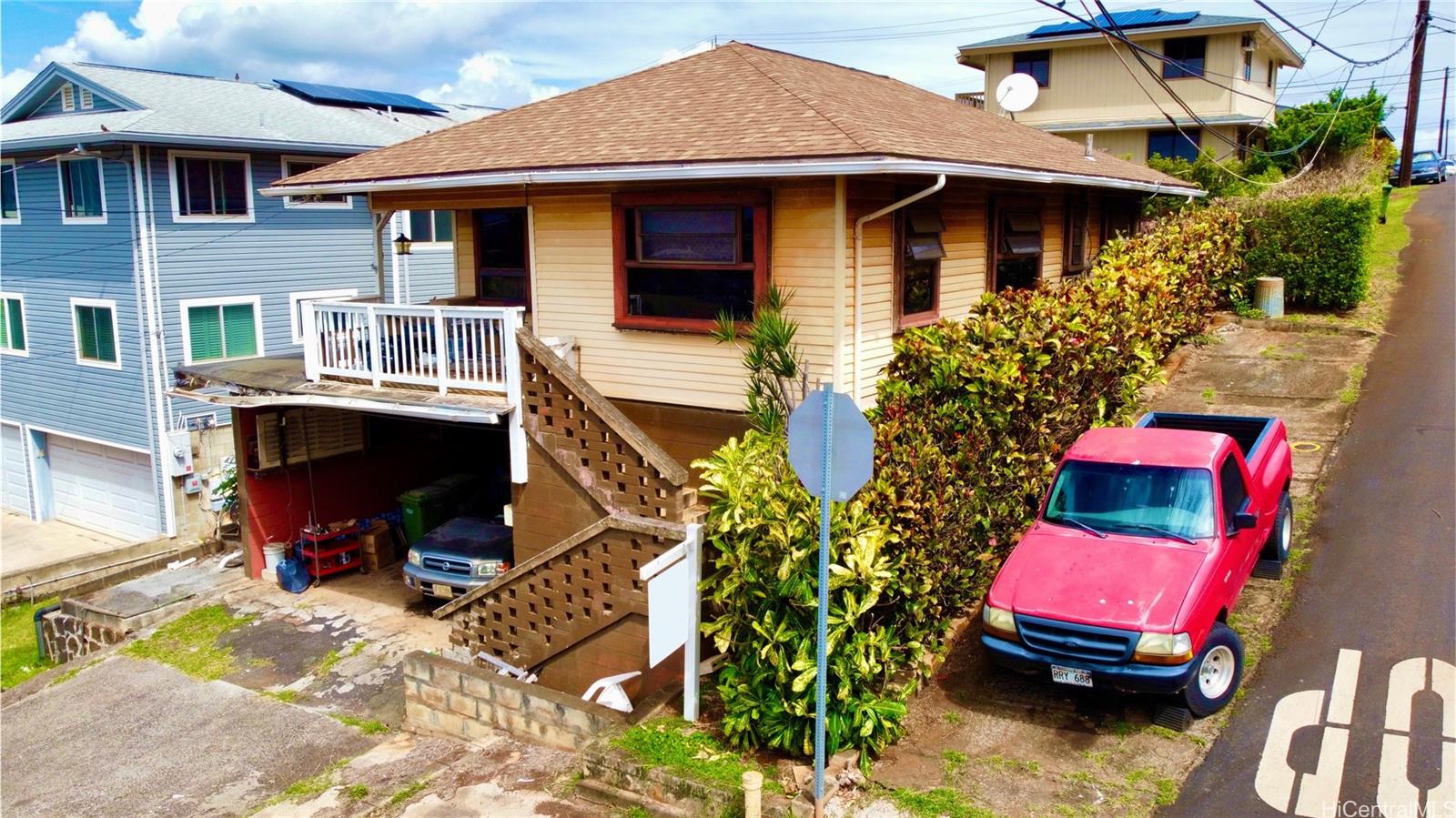 99-398 Hakina Street Aiea, HI 96701