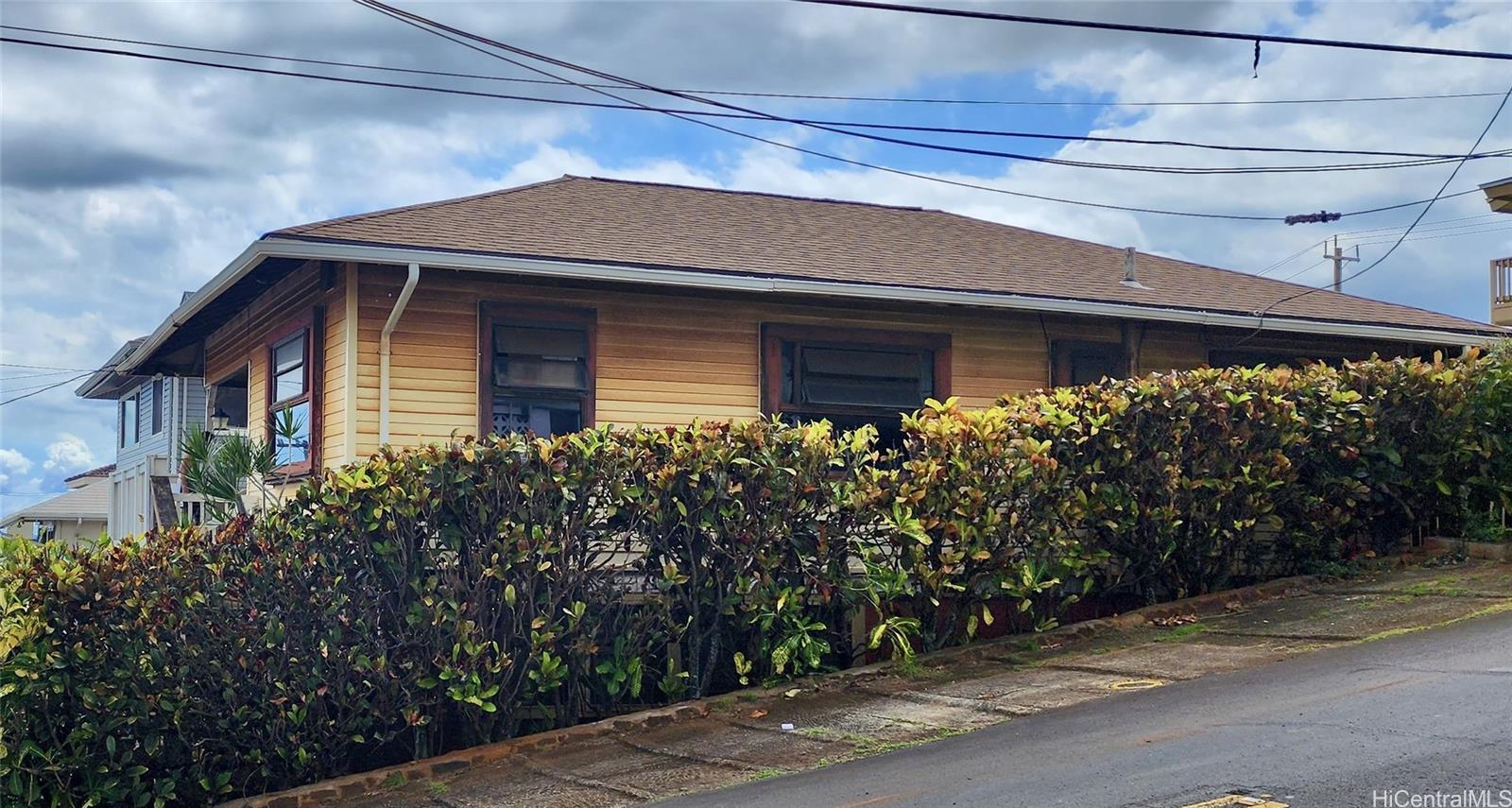 99-398 Hakina Street Aiea, HI 96701