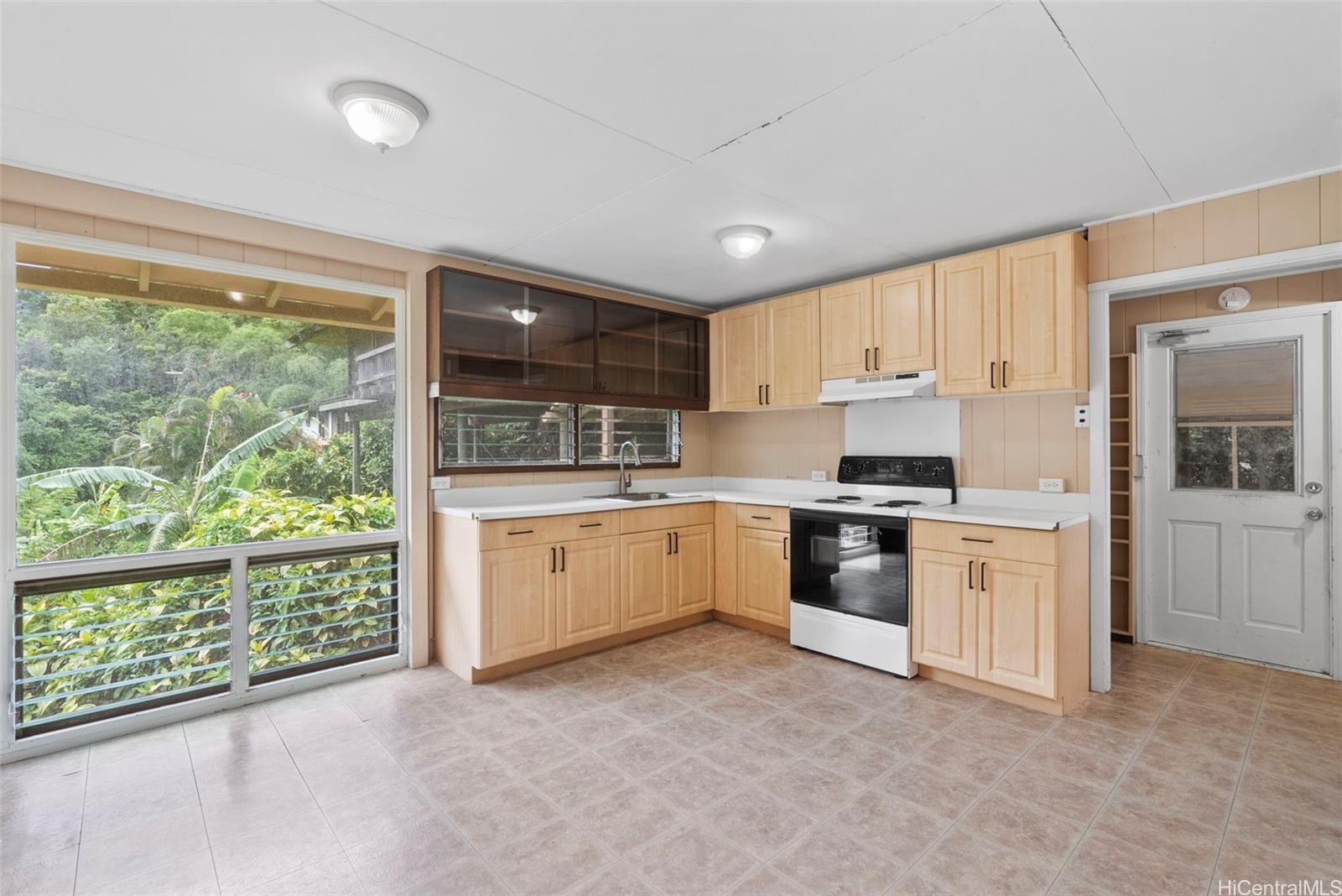 3430 Kaohinani Drive Honolulu, HI 96817