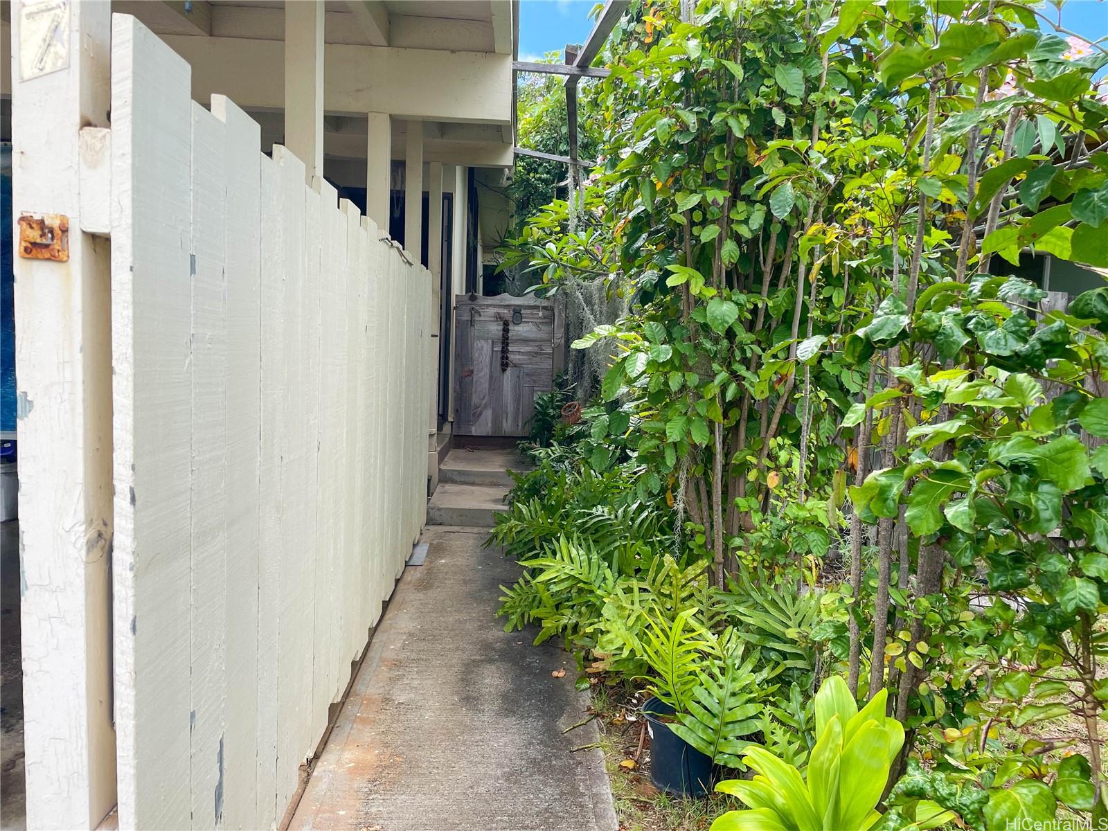 437 Lanipuao Street Honolulu, HI 96825