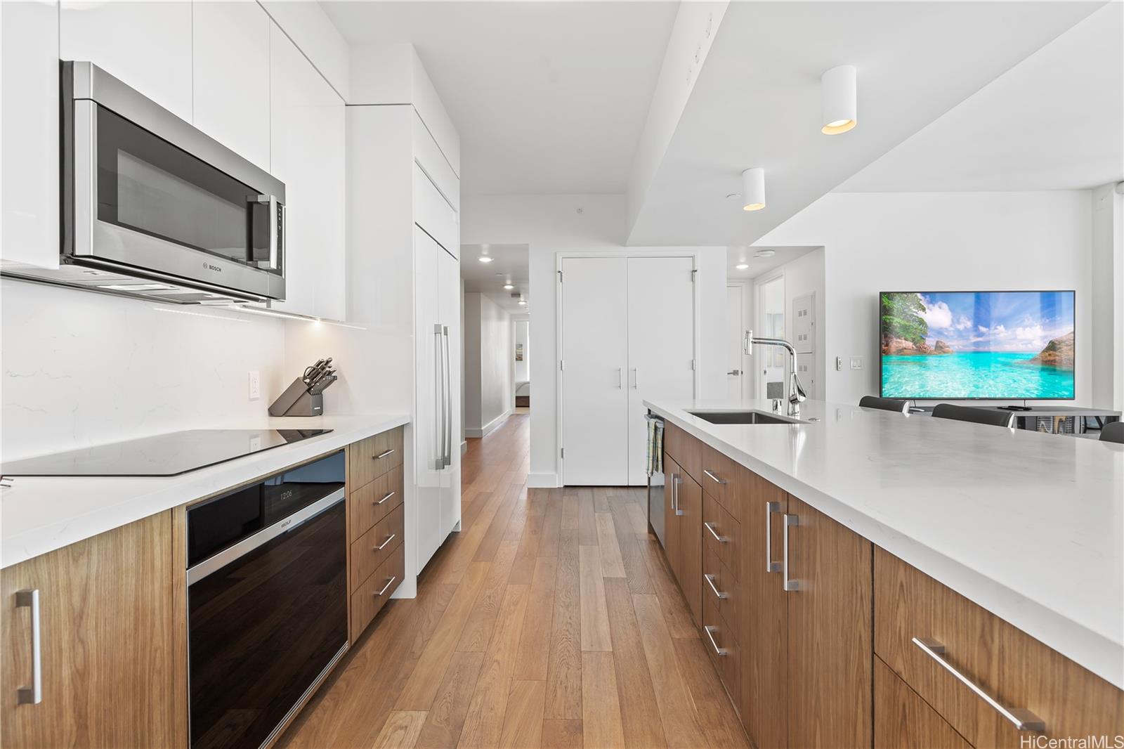 629 Keeaumoku Street #3701, Honolulu, HI 96814