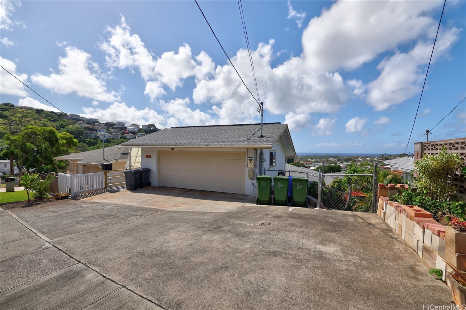 3805 Anuhea Street Honolulu, HI 96816