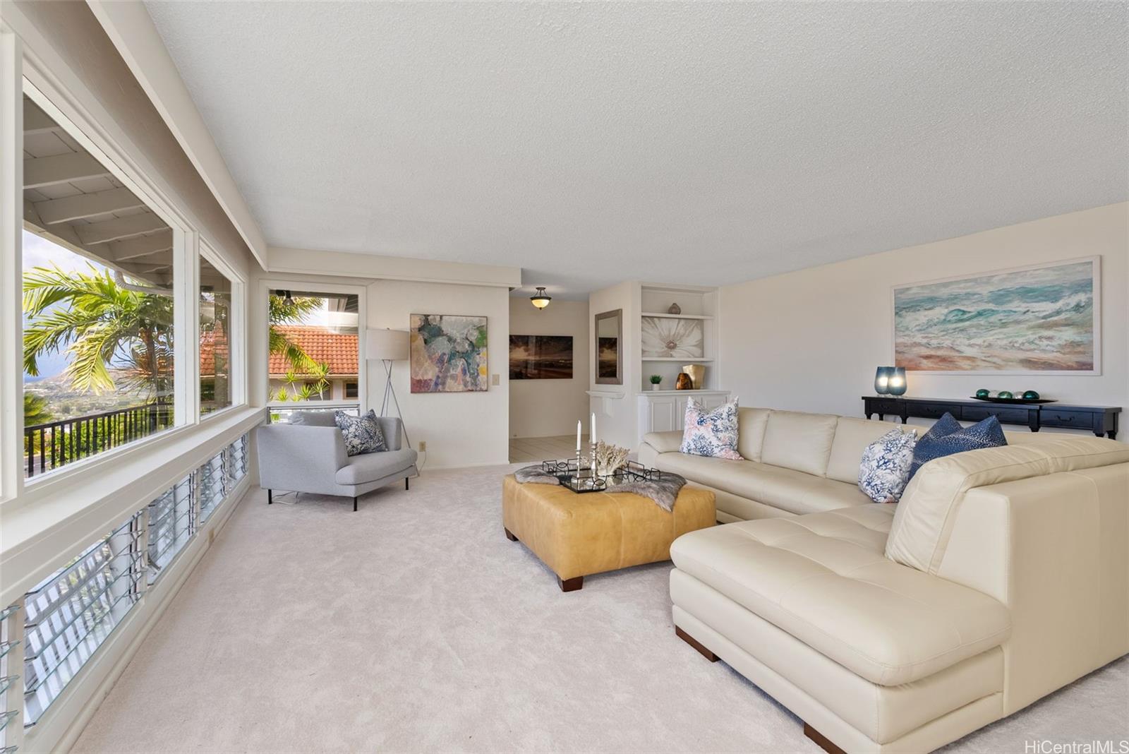 1434 Ihiloa Loop Honolulu, HI 96821