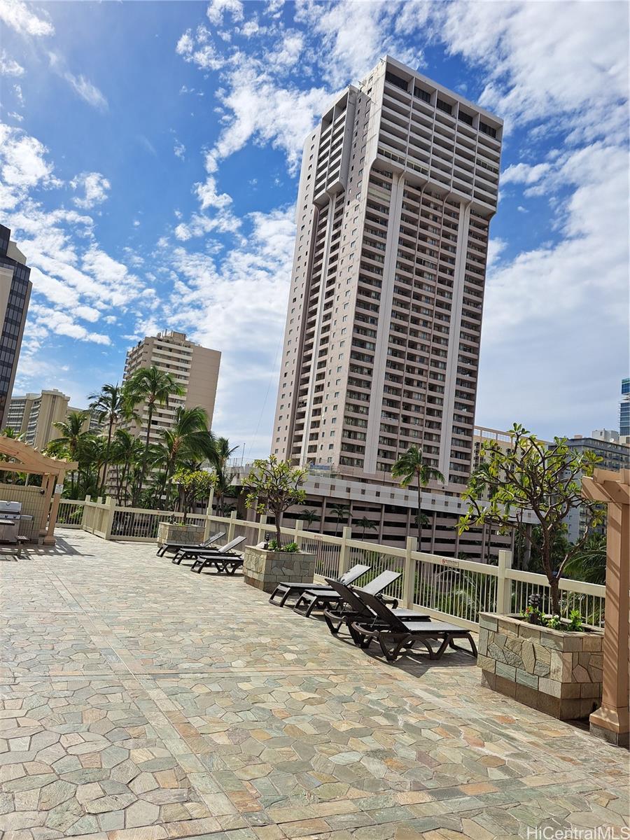 2240 Kuhio Avenue #2003, Honolulu, HI 96815