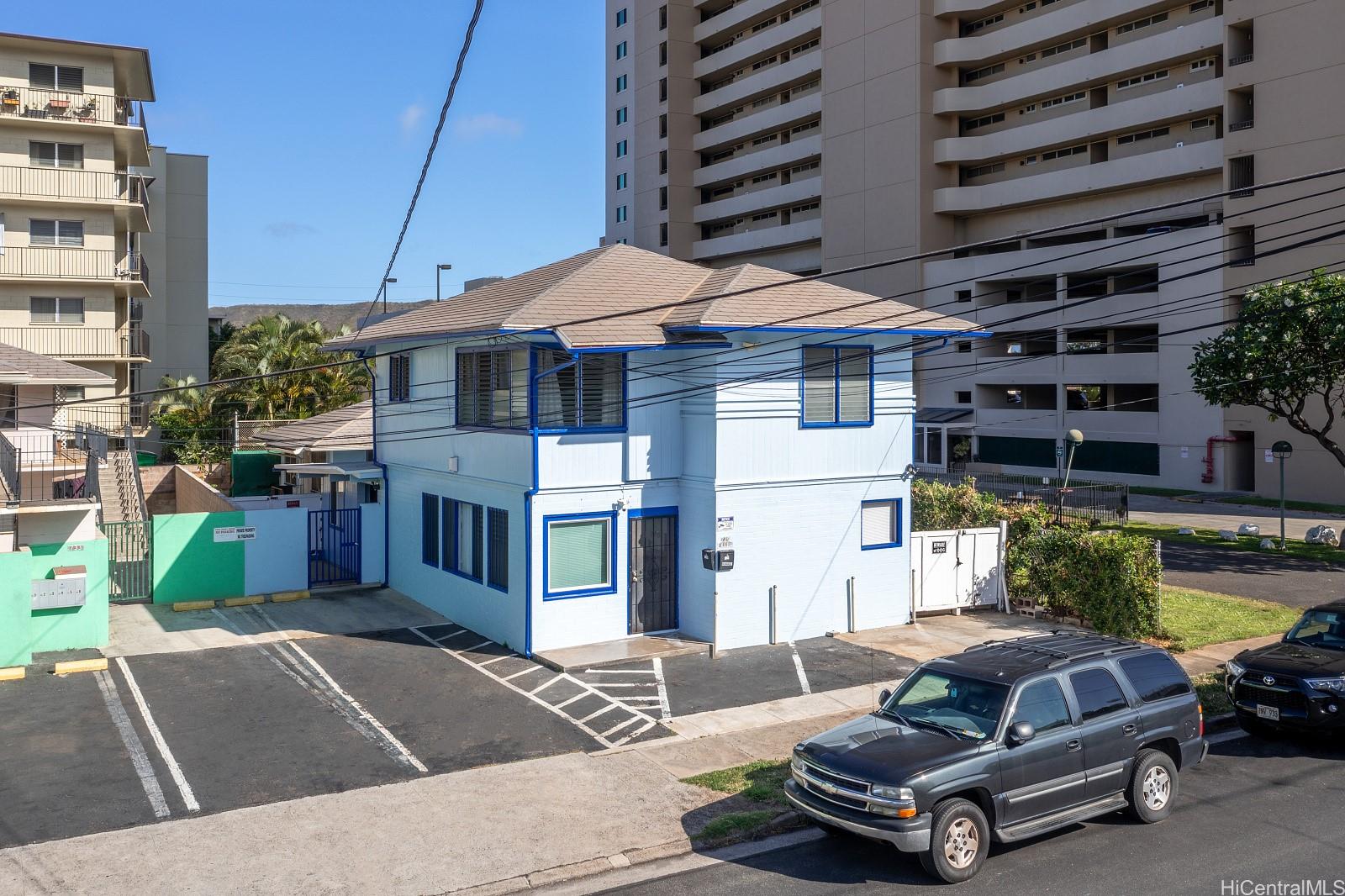 729 Ekela Avenue Honolulu, HI 96816