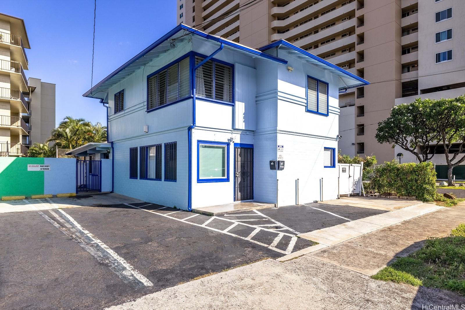 729 Ekela Avenue Honolulu, HI 96816