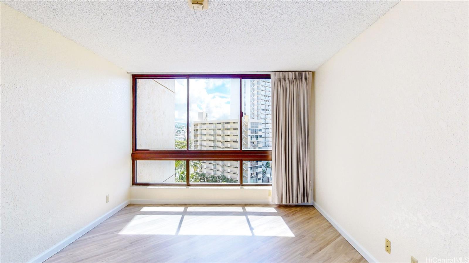 300 Wai Nani Way #1005, Honolulu, HI 96815