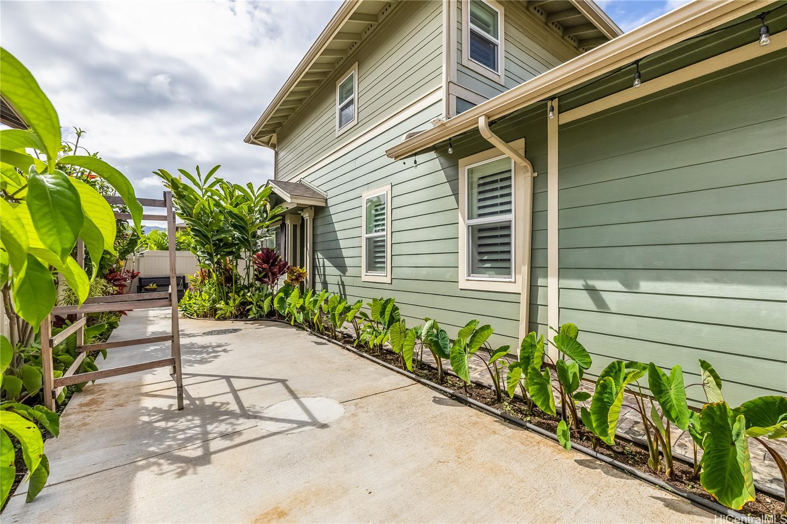 91-1519 Laupae Street Ewa Beach, HI 96706