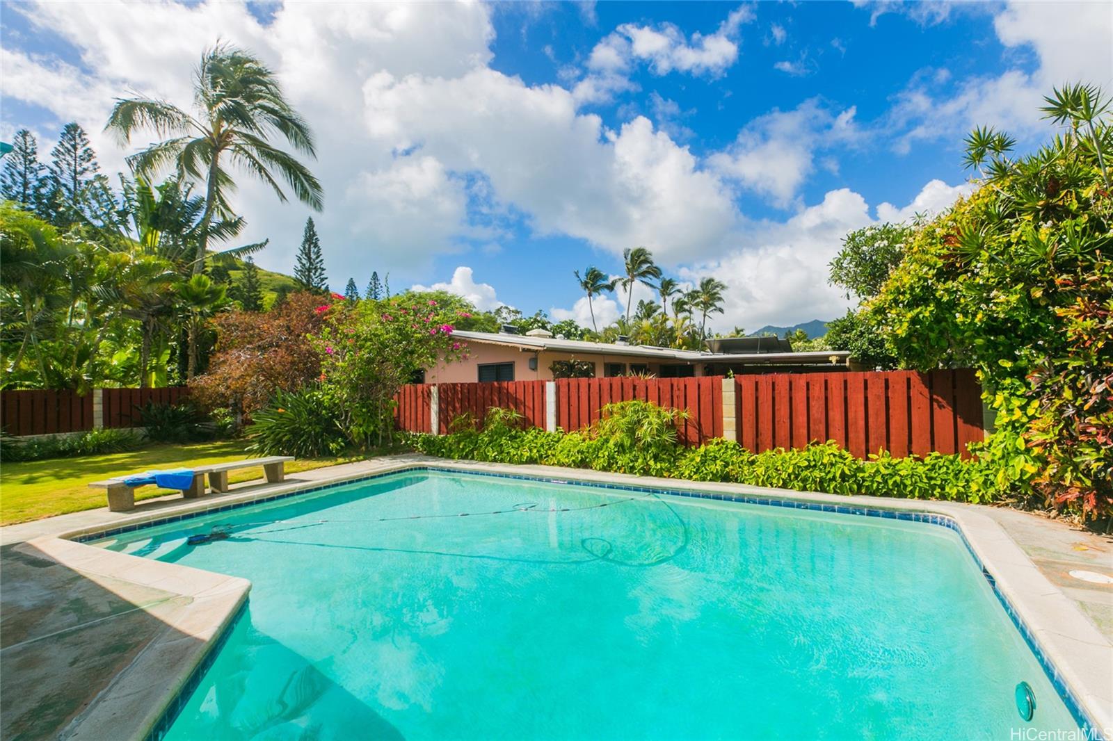 644 Ikemaka Place Kailua, HI 96734