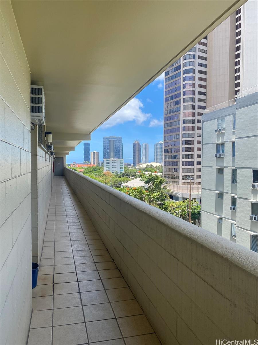 1040 Kinau Street #705, Honolulu, HI 96814