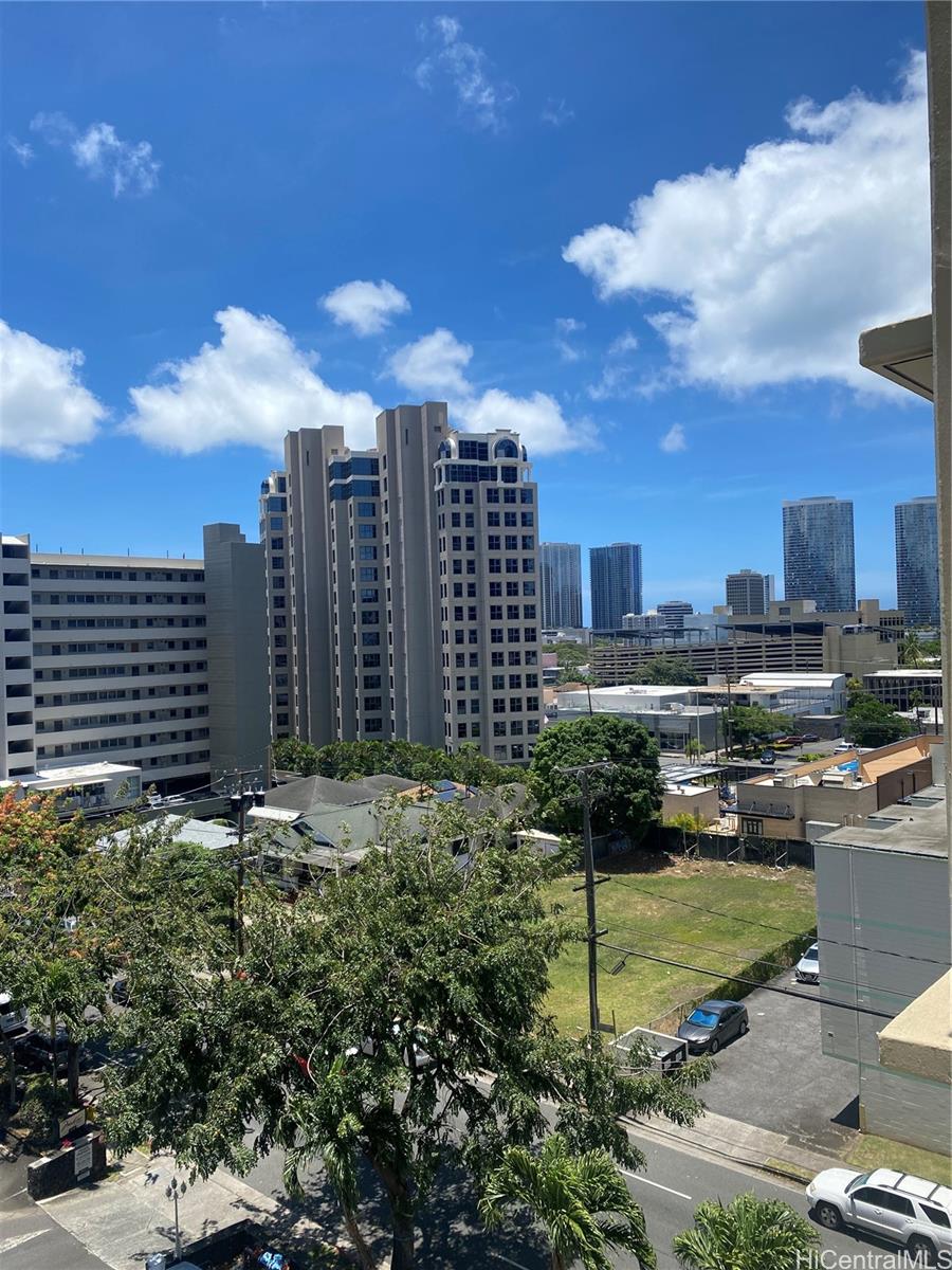 1040 Kinau Street #705, Honolulu, HI 96814