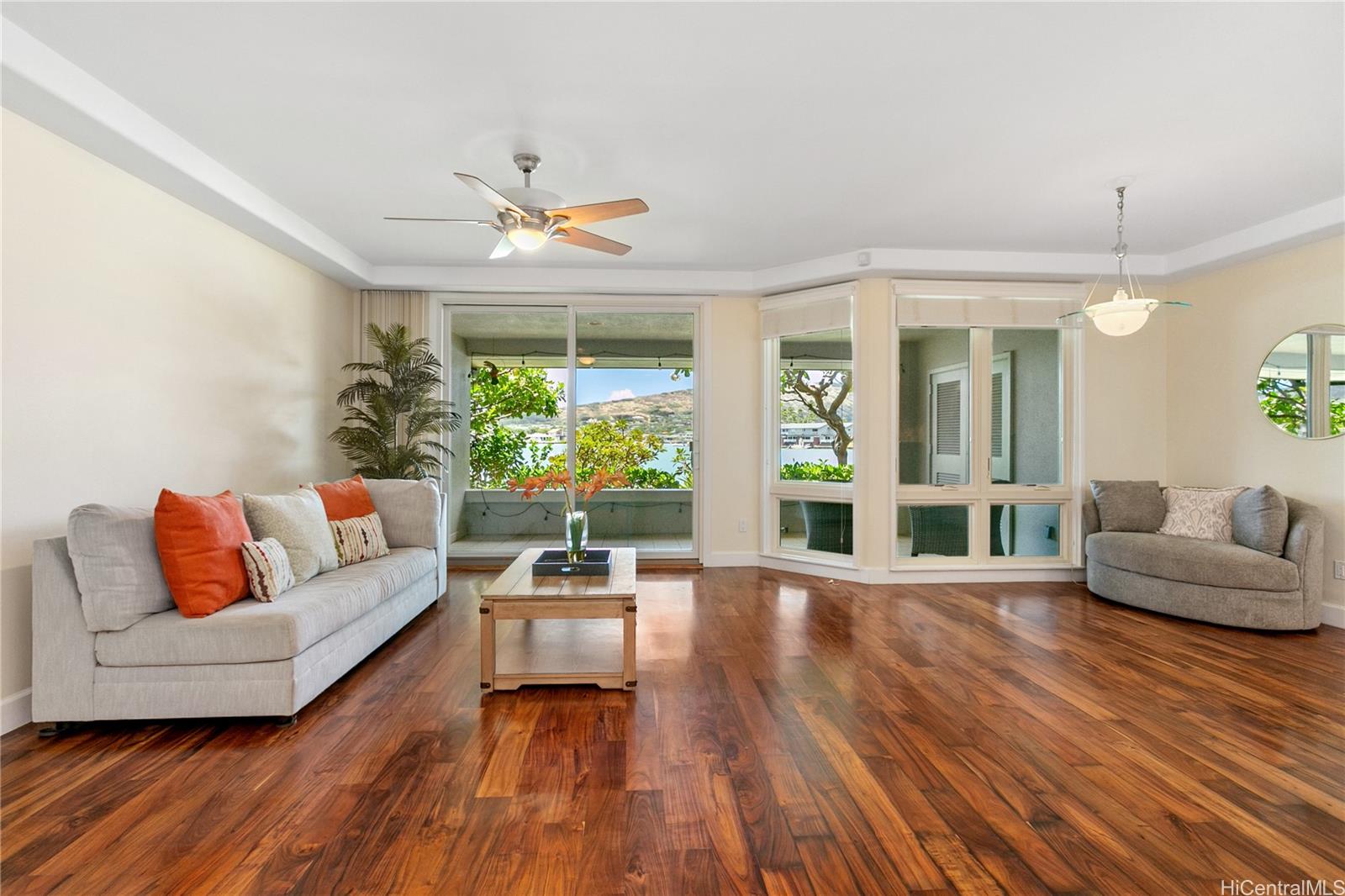 1 Keahole Place #1005, Honolulu, HI 96825