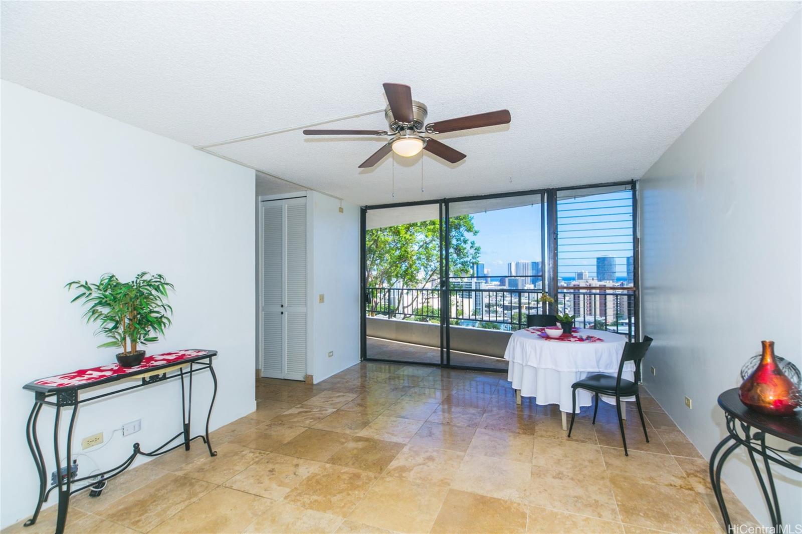 965 Prospect Street #504, Honolulu, HI 96822