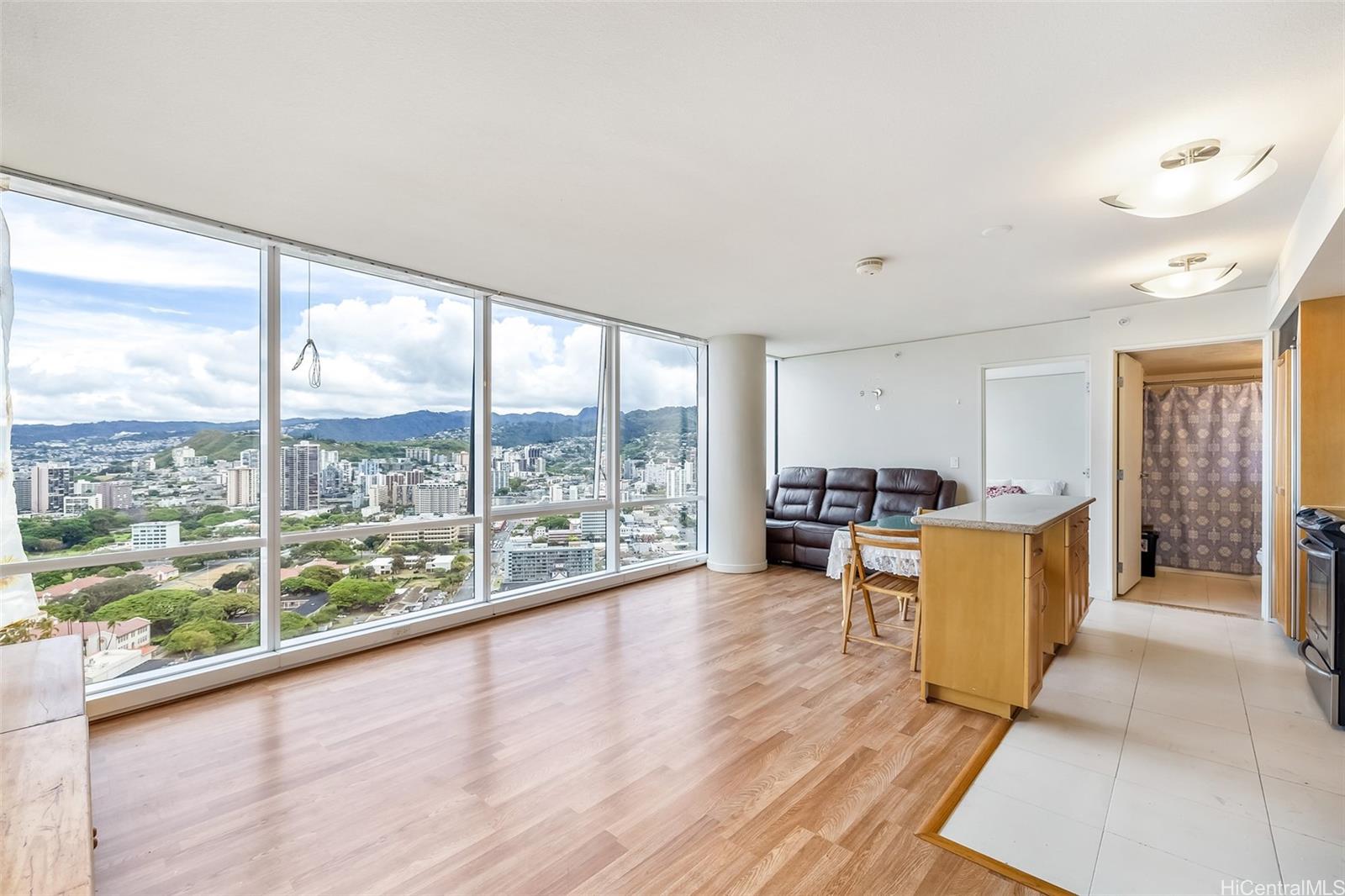 1288 Kapiolani Boulevard #I-3701, Honolulu, HI 96814