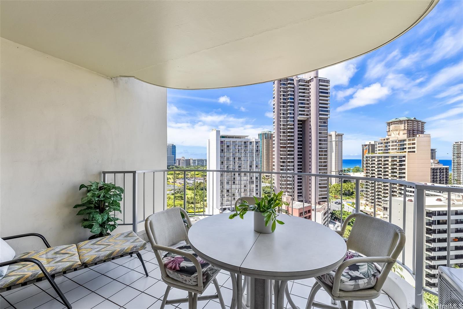 469 Ena Road #2010, Honolulu, HI 96815