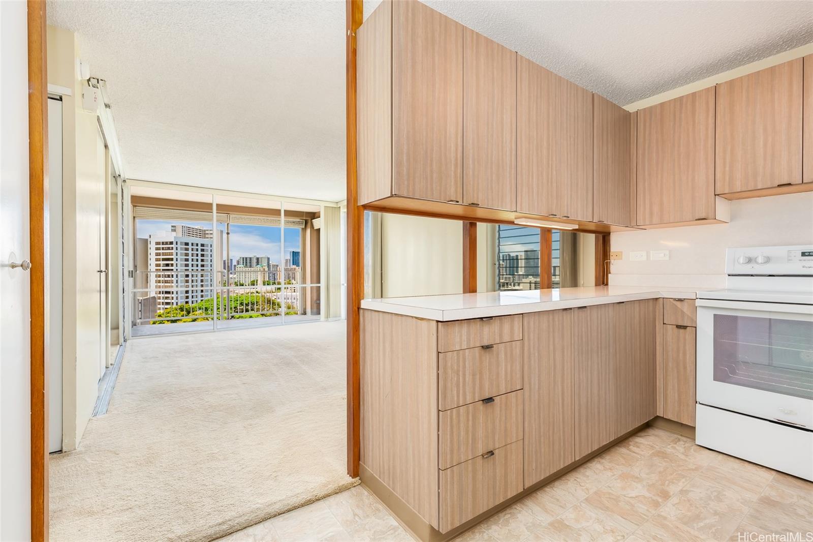 1617 Keeaumoku Street #1005, Honolulu, HI 96822