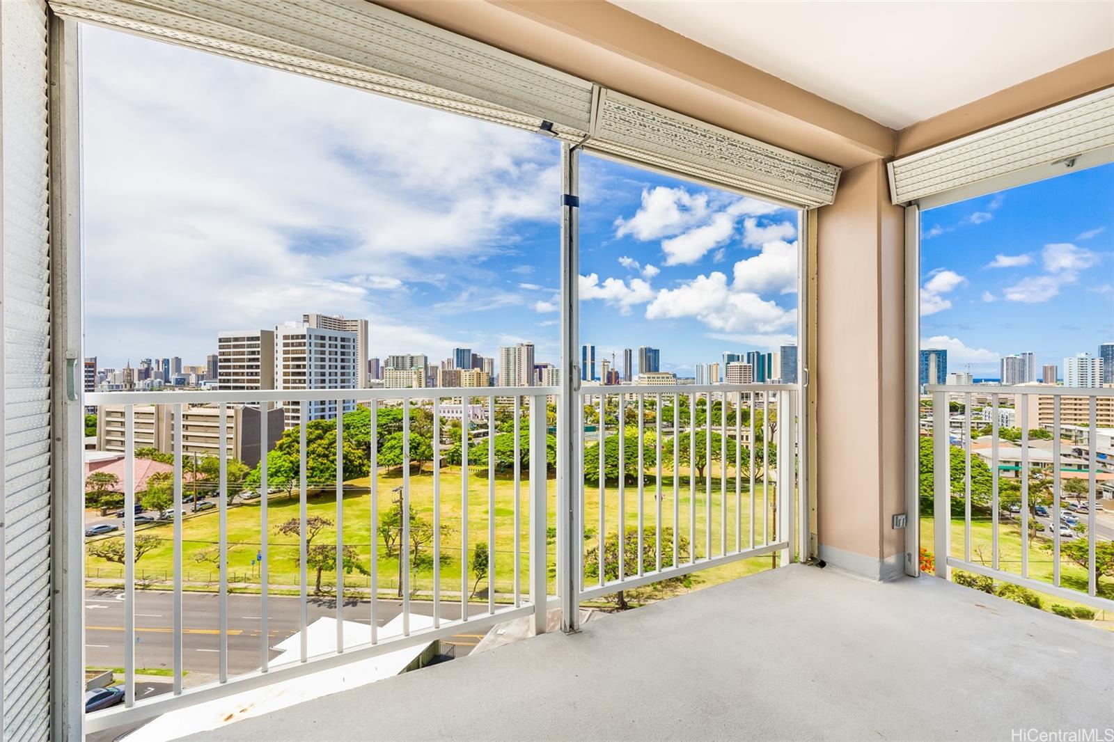 1617 Keeaumoku Street #1005, Honolulu, HI 96822