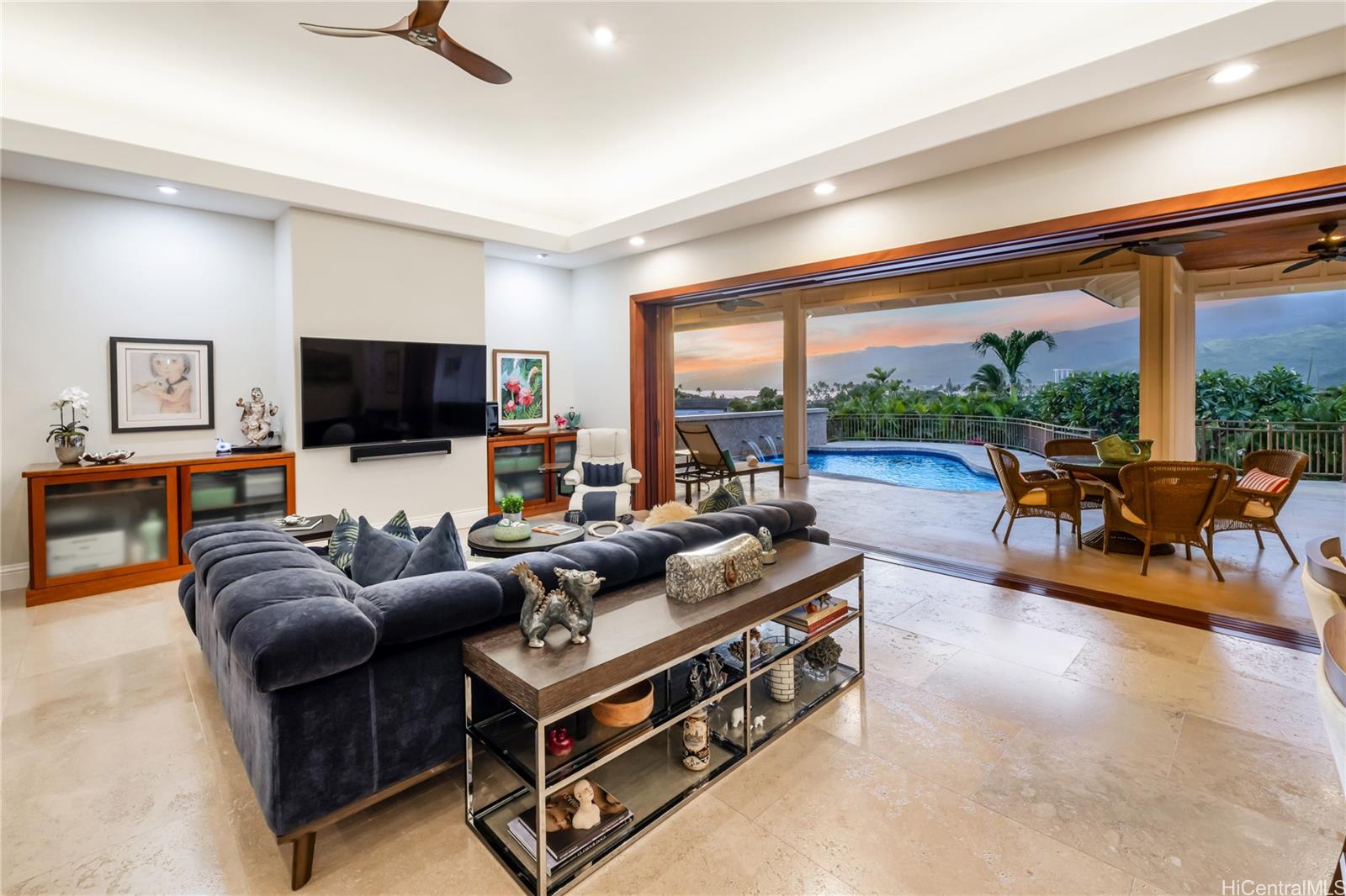 110 Nawiliwili Street Honolulu, HI 96825